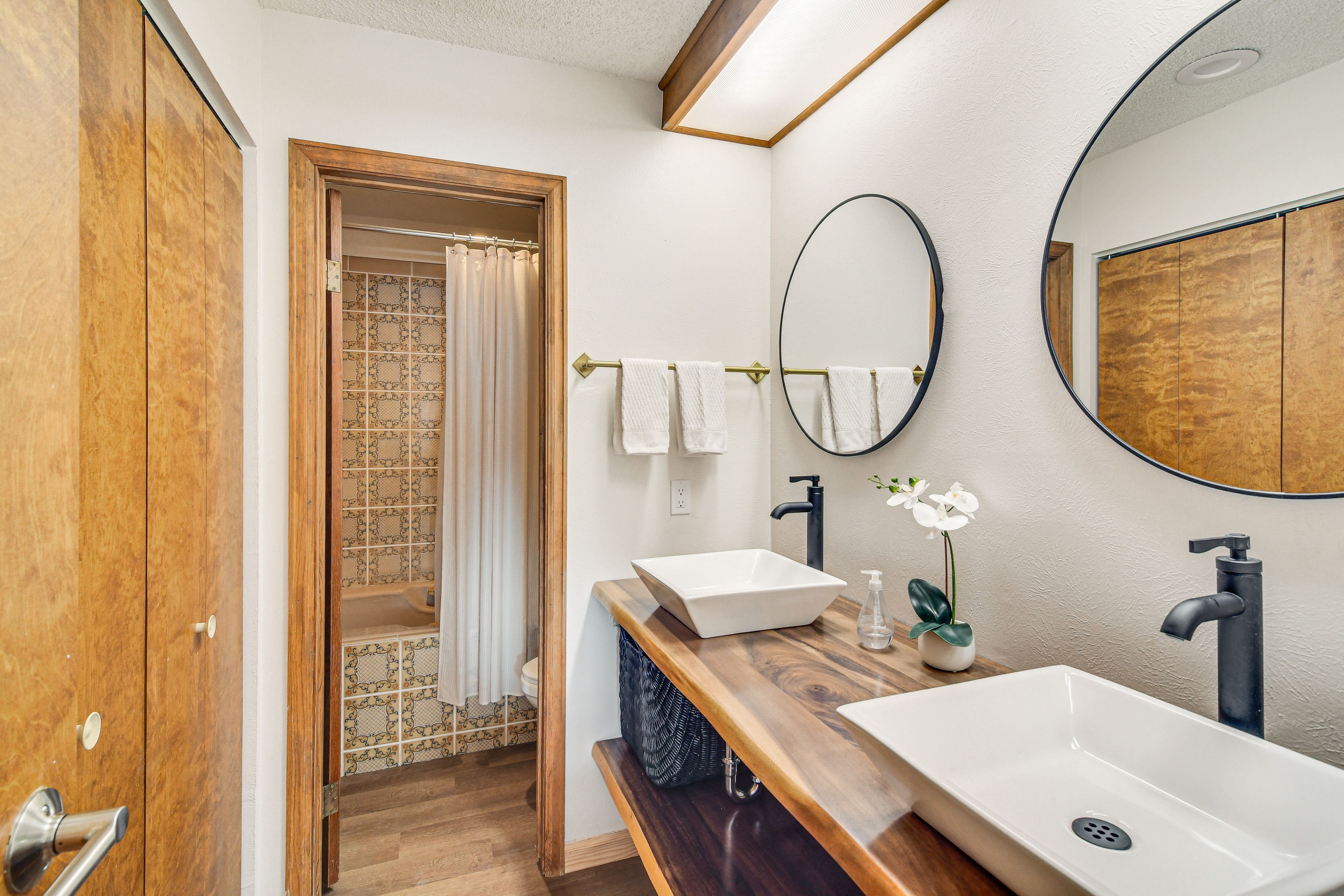 Bathroom | Hair Dryer | 4th Floor