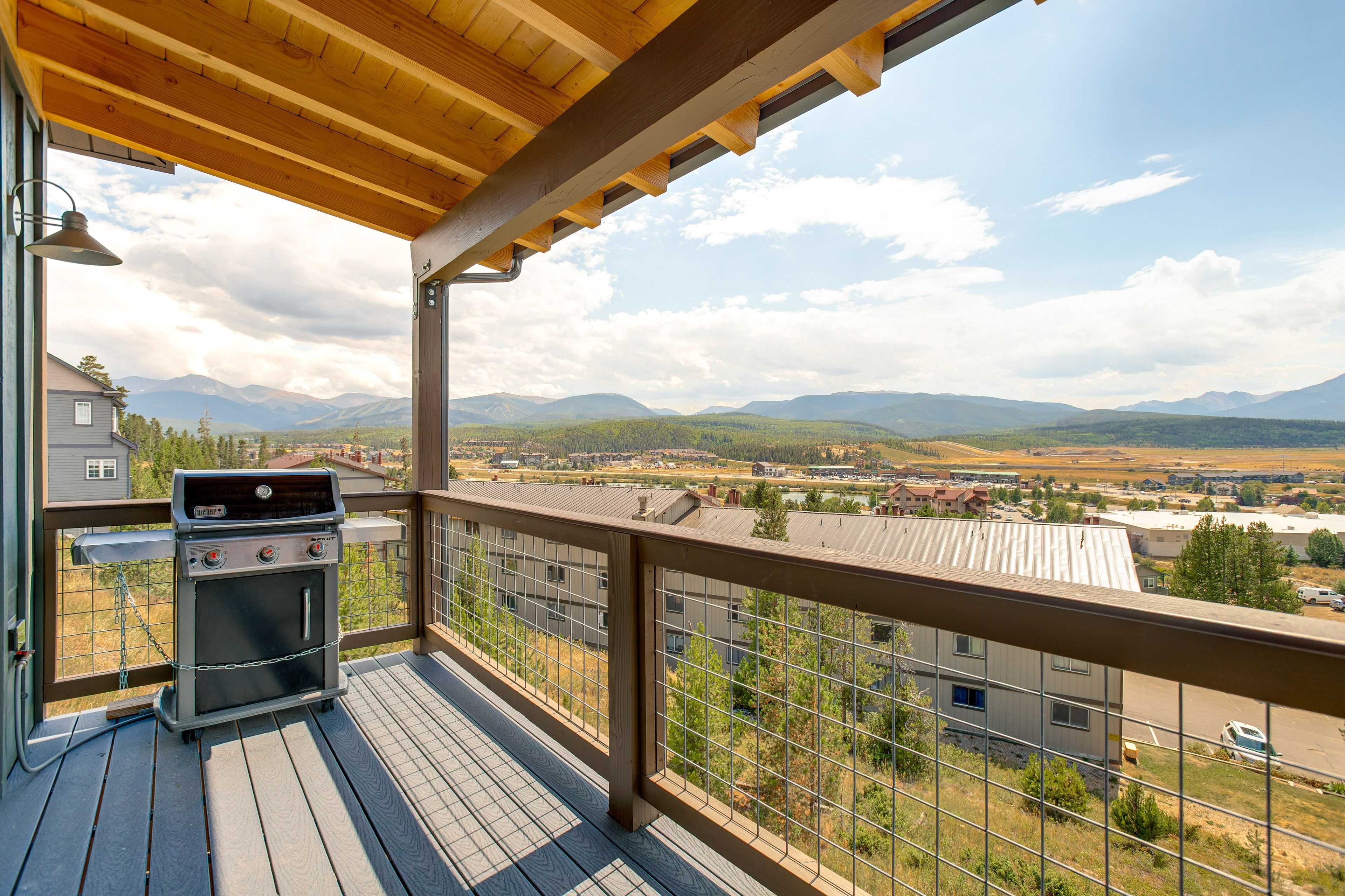 Balcony | 1st Level