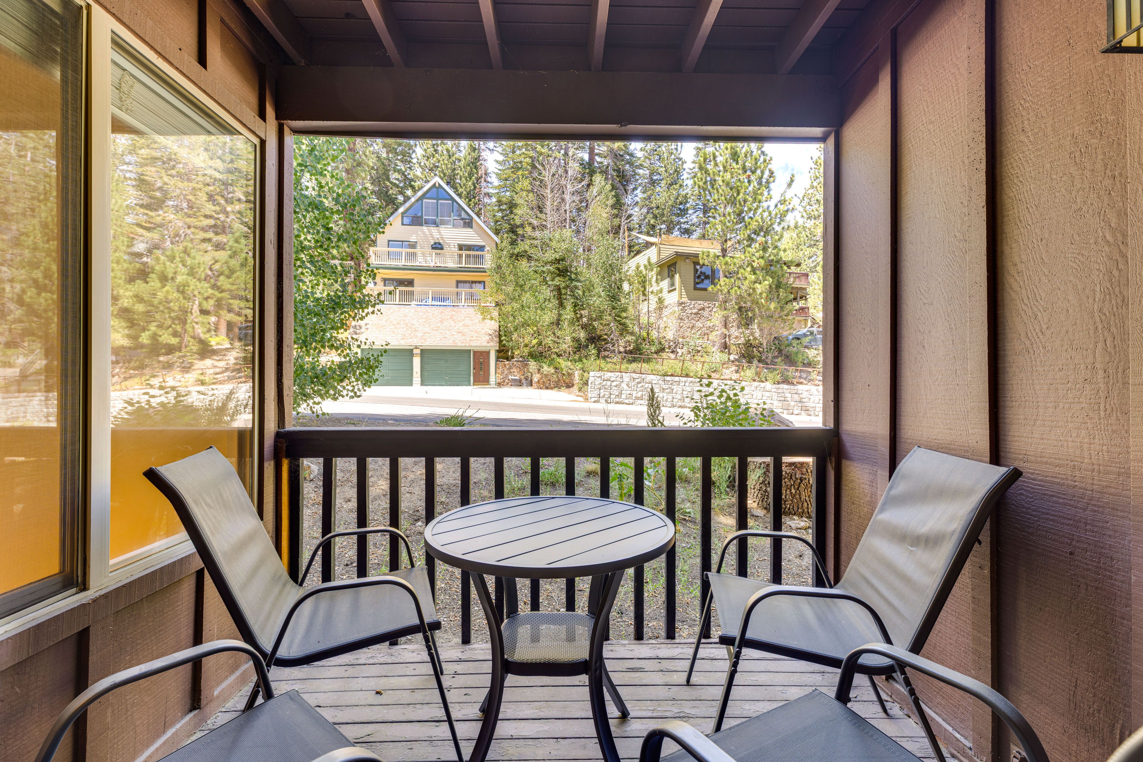Private Patio | Outdoor Seating