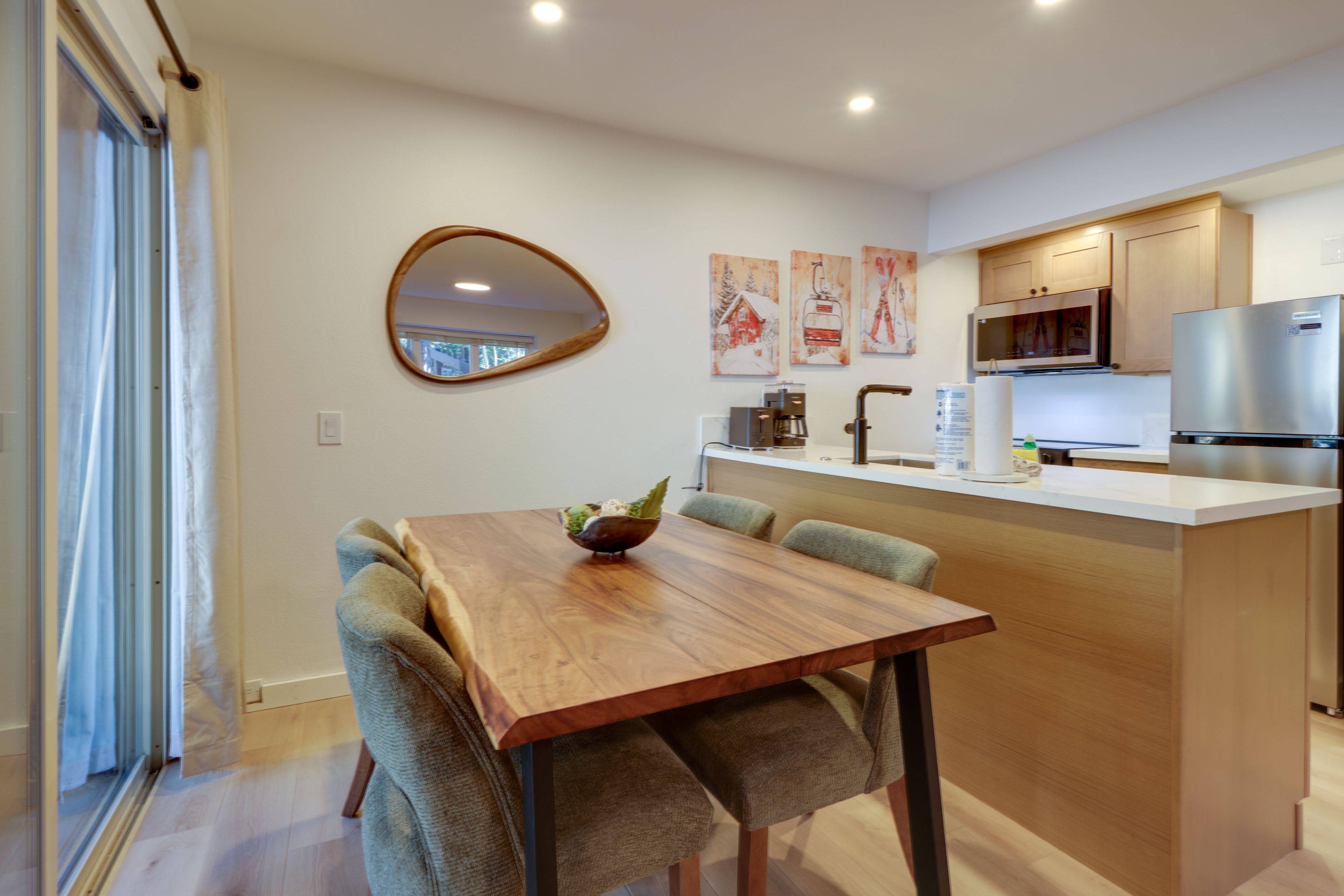 Dining Room & Kitchen