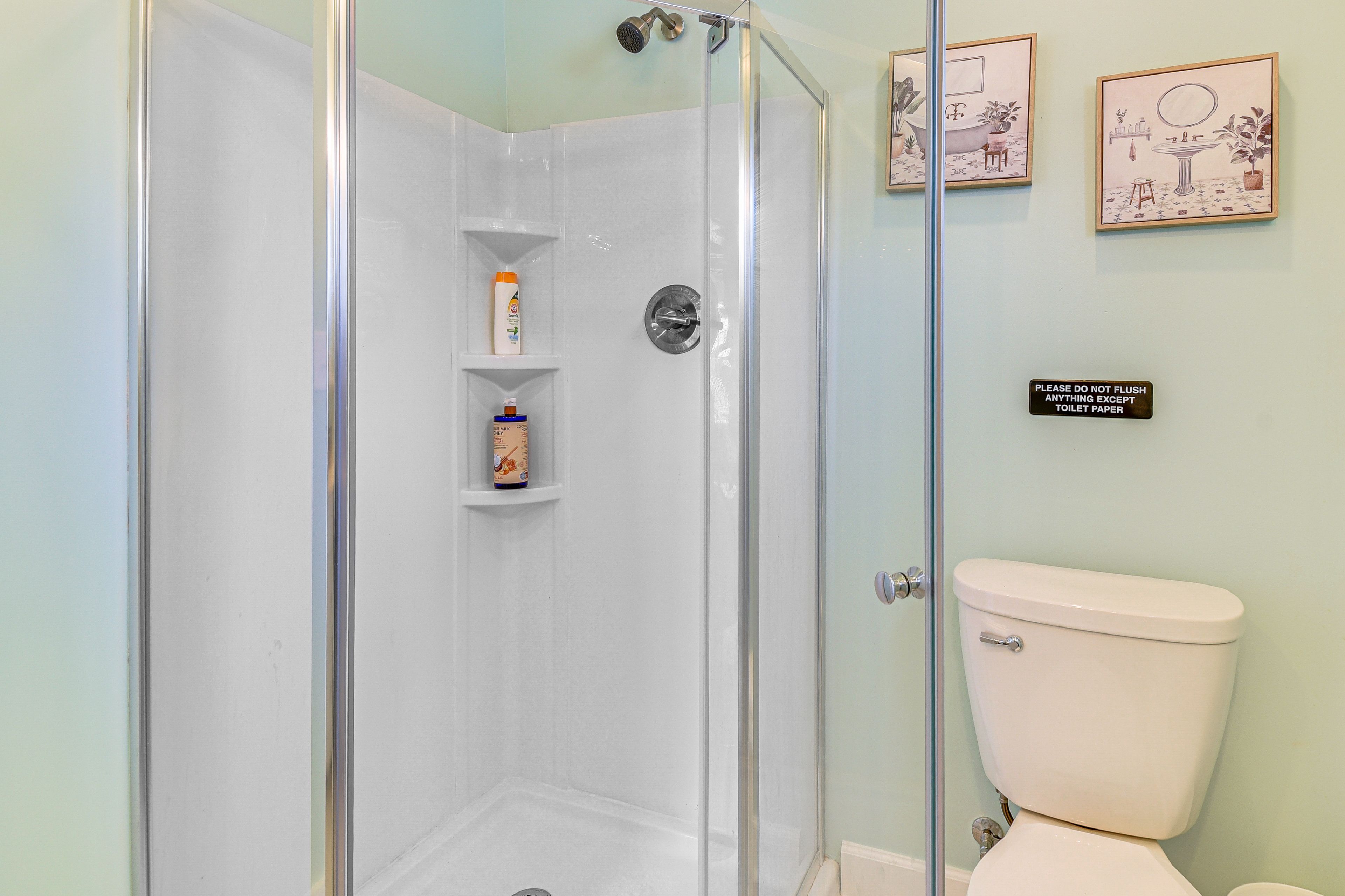 Bathroom | 2nd Floor