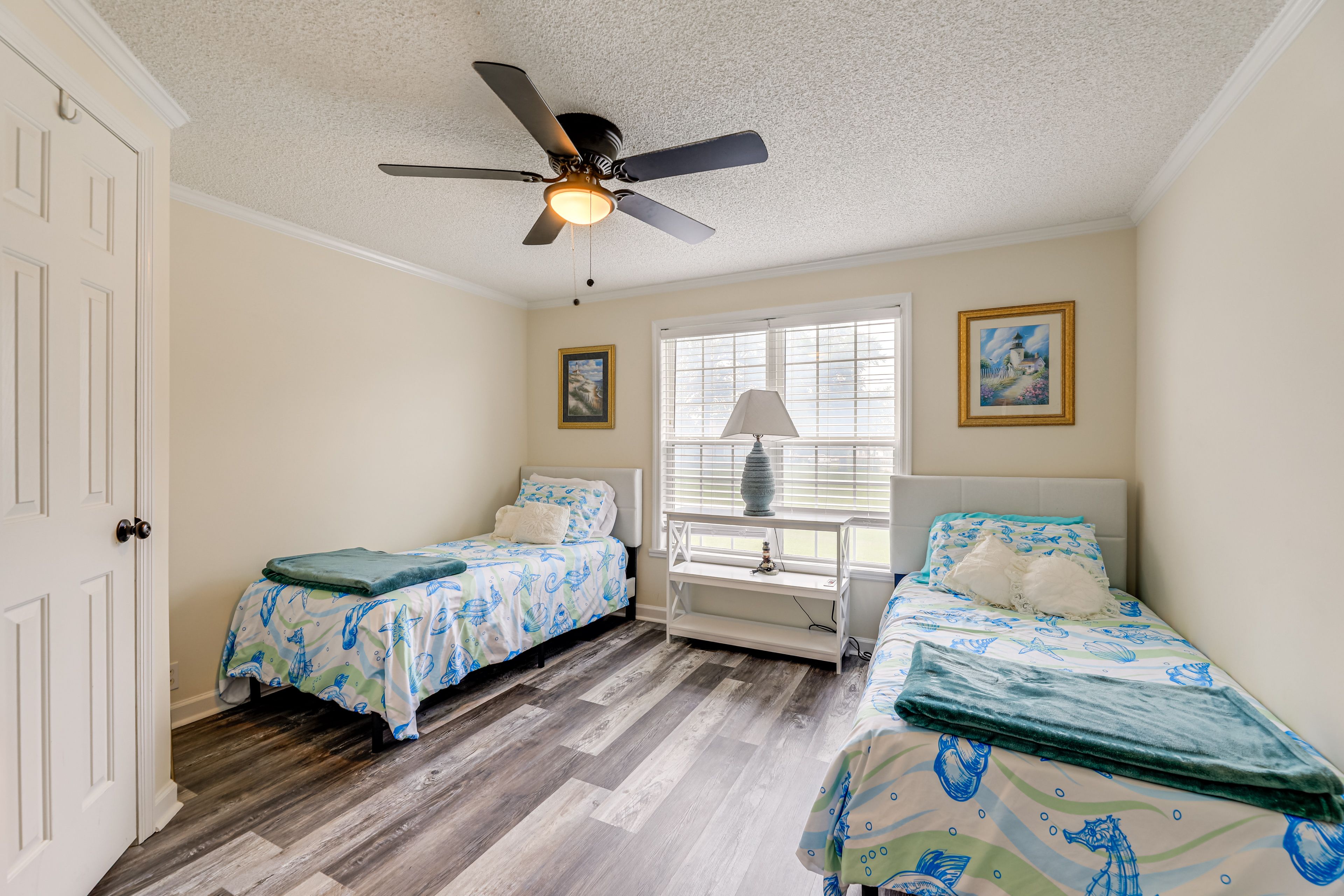 Bedroom 2 | 2 Twin Beds