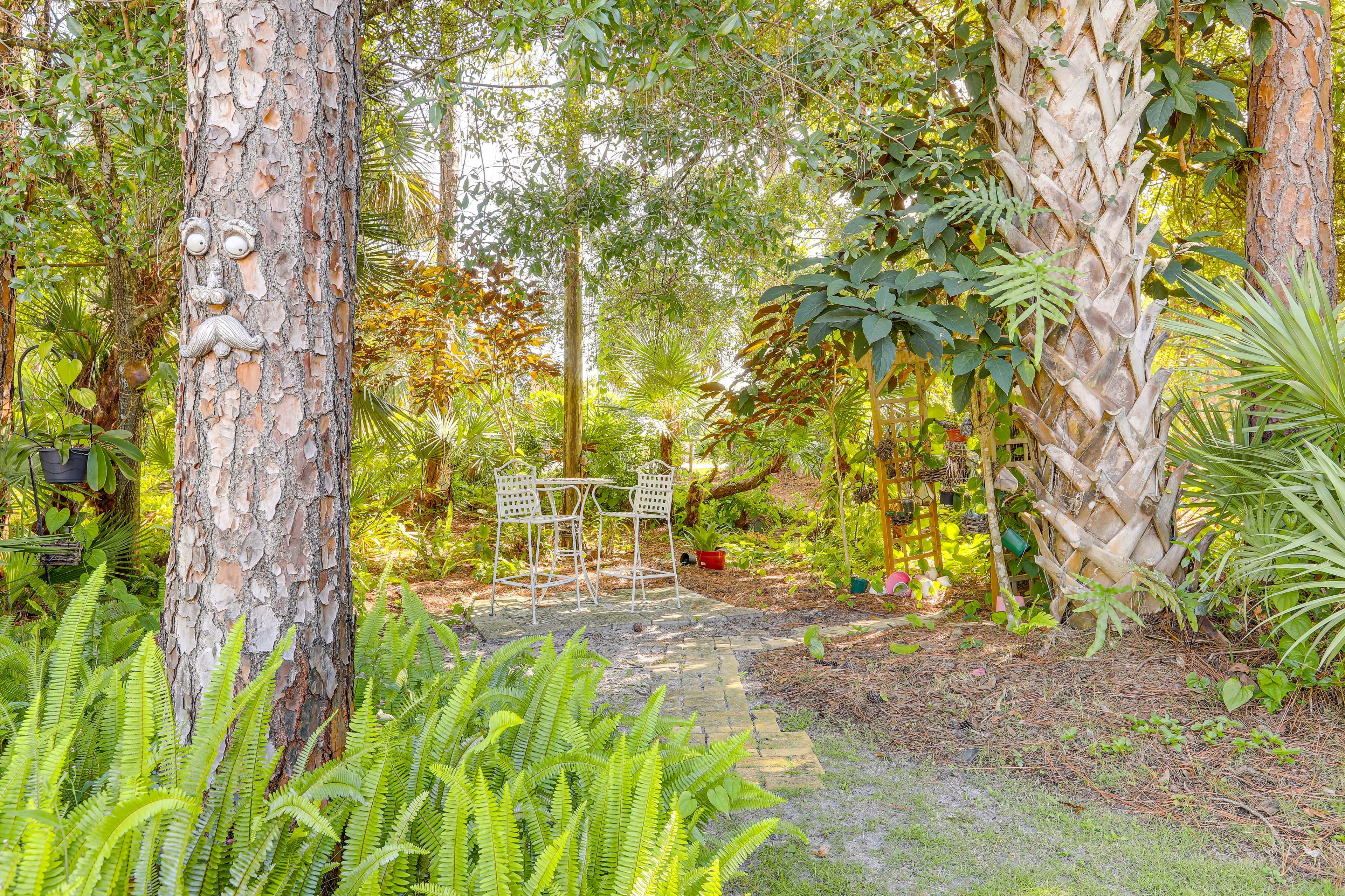 Garden Patio | Outdoor Dining Area