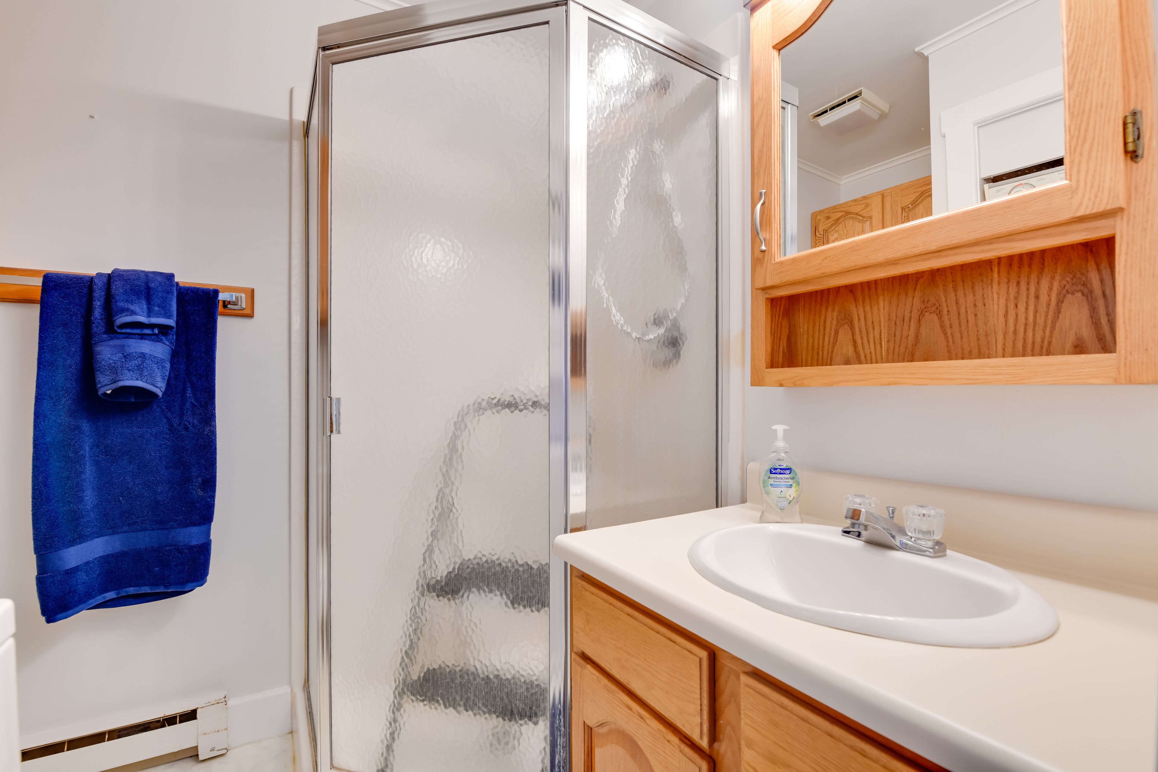 Full Bathroom | Washer & Dryer