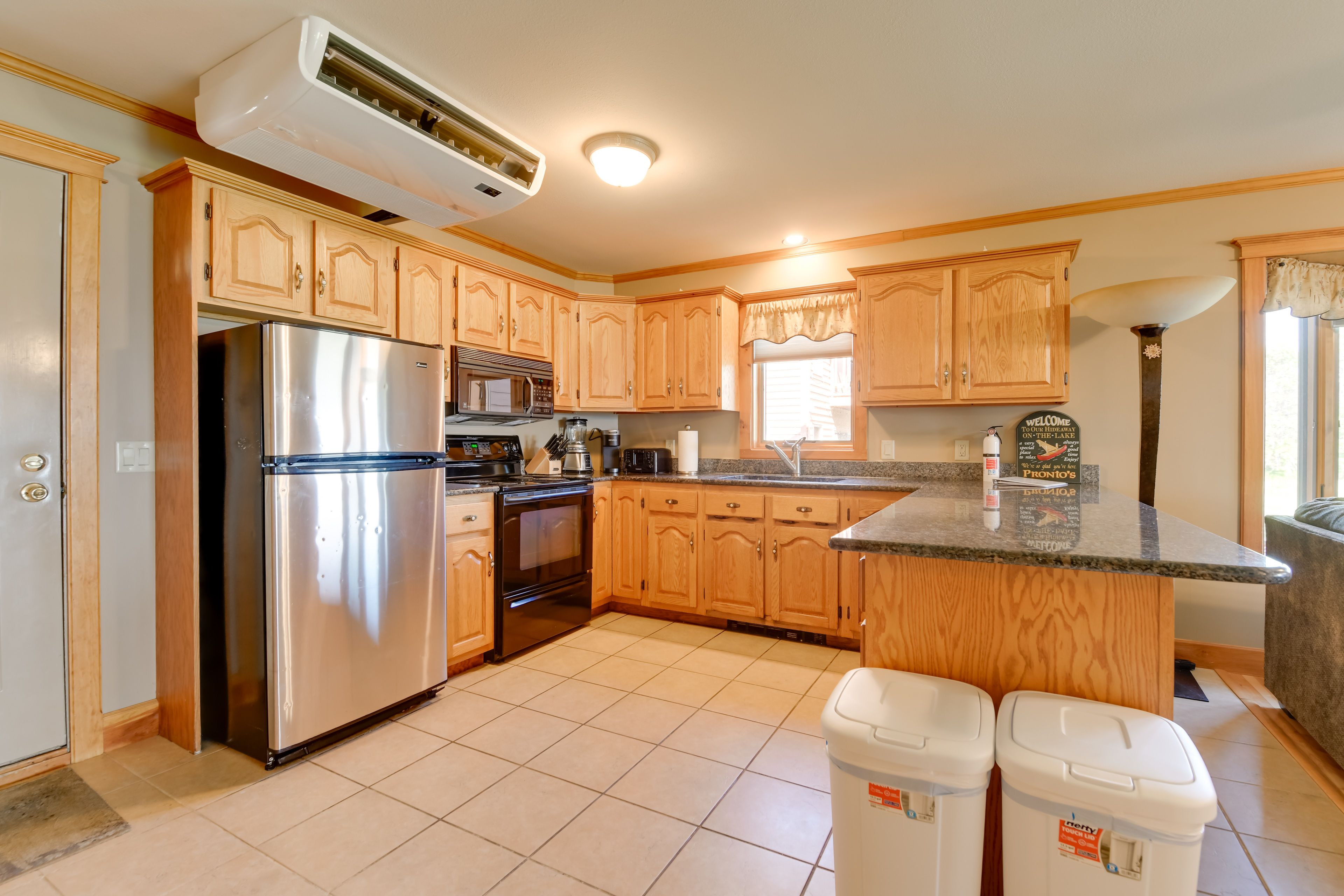 Kitchen | Keurig Coffee Maker | Dishwasher | Toaster