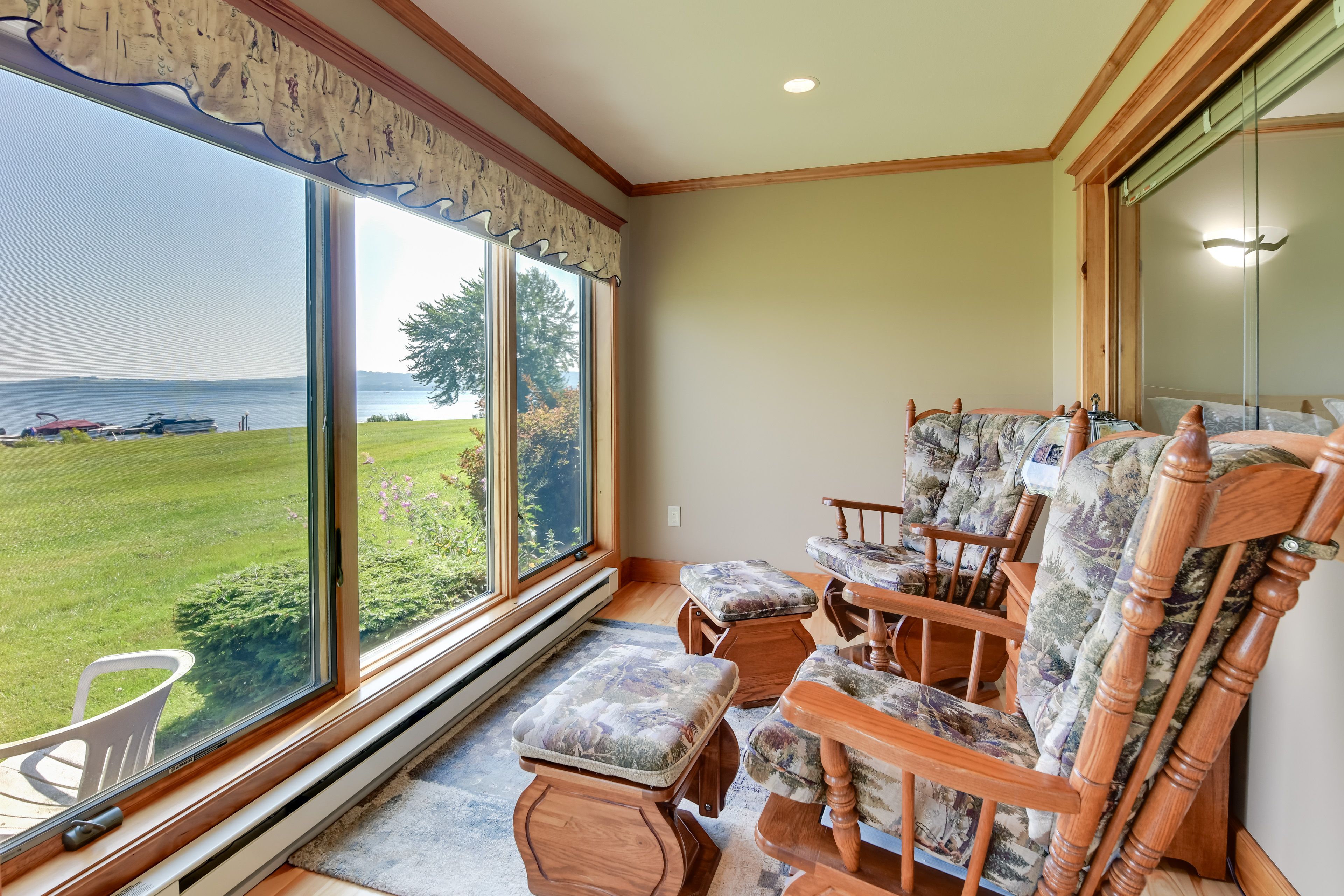 Newport Vacation Rental | 2BR | 2BA | 1,300 Sq Ft | Step-Free Entry