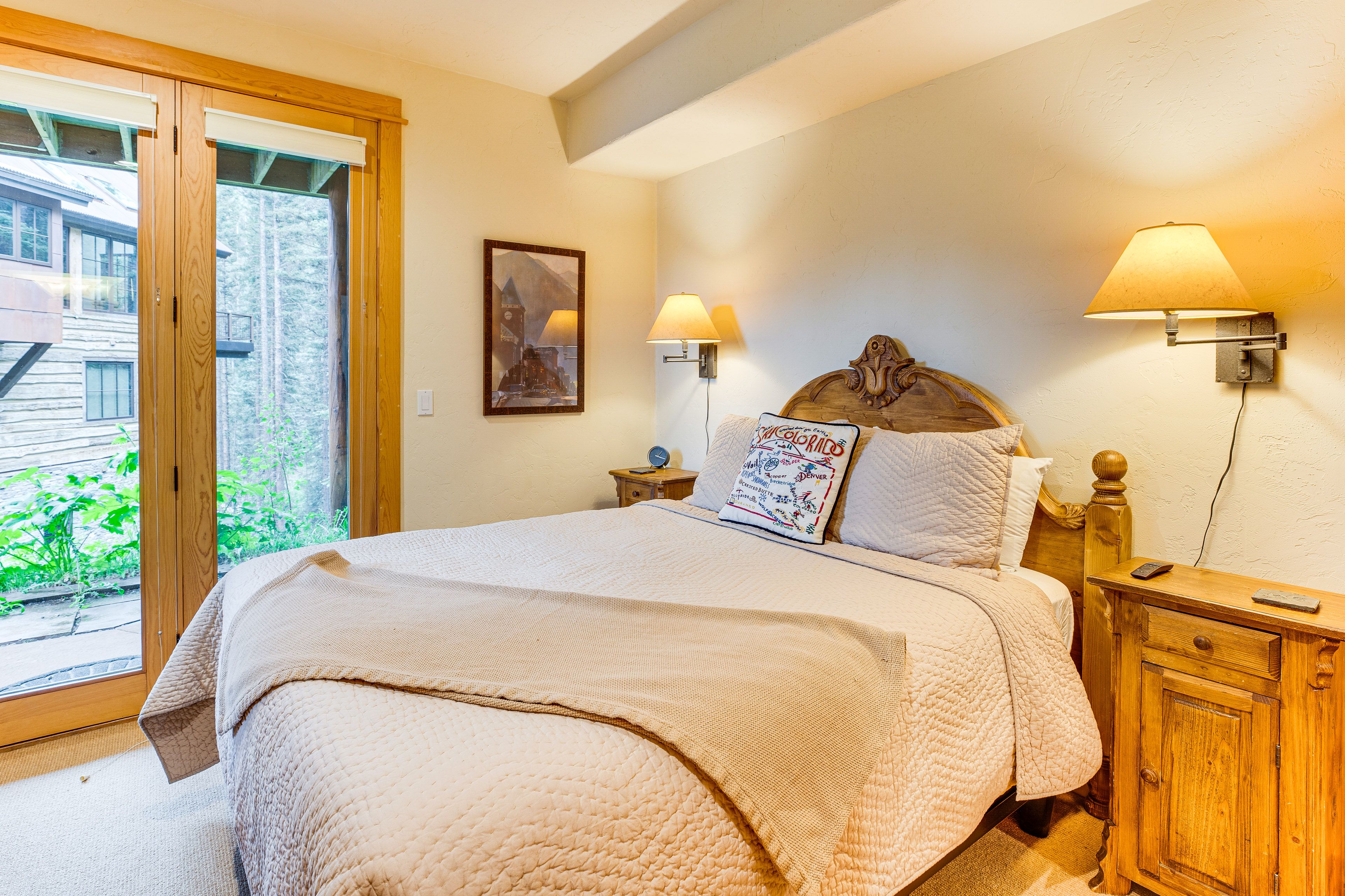 Bedroom 2 | Ground Floor | Queen Bed