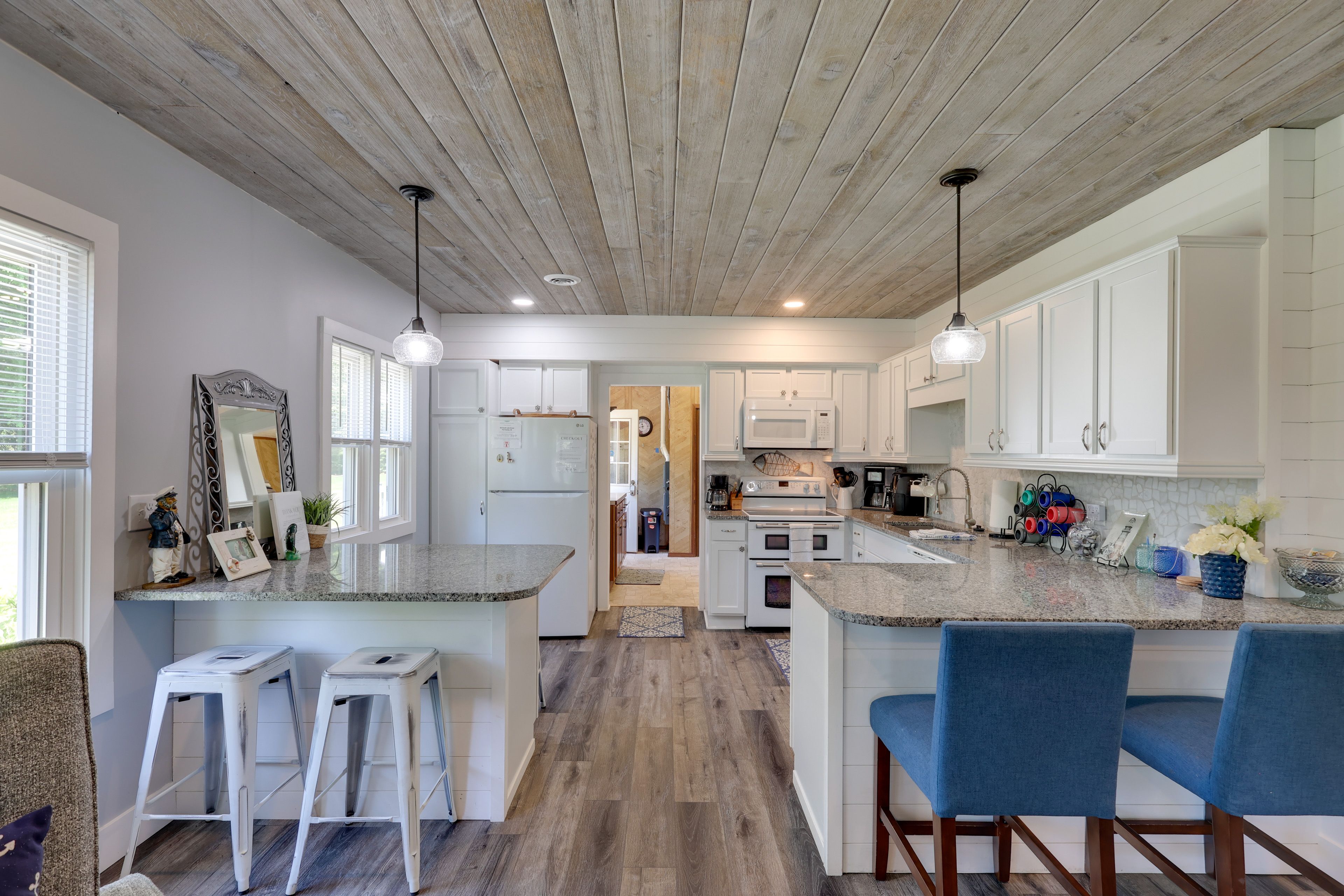 Dining Table | Breakfast Bar