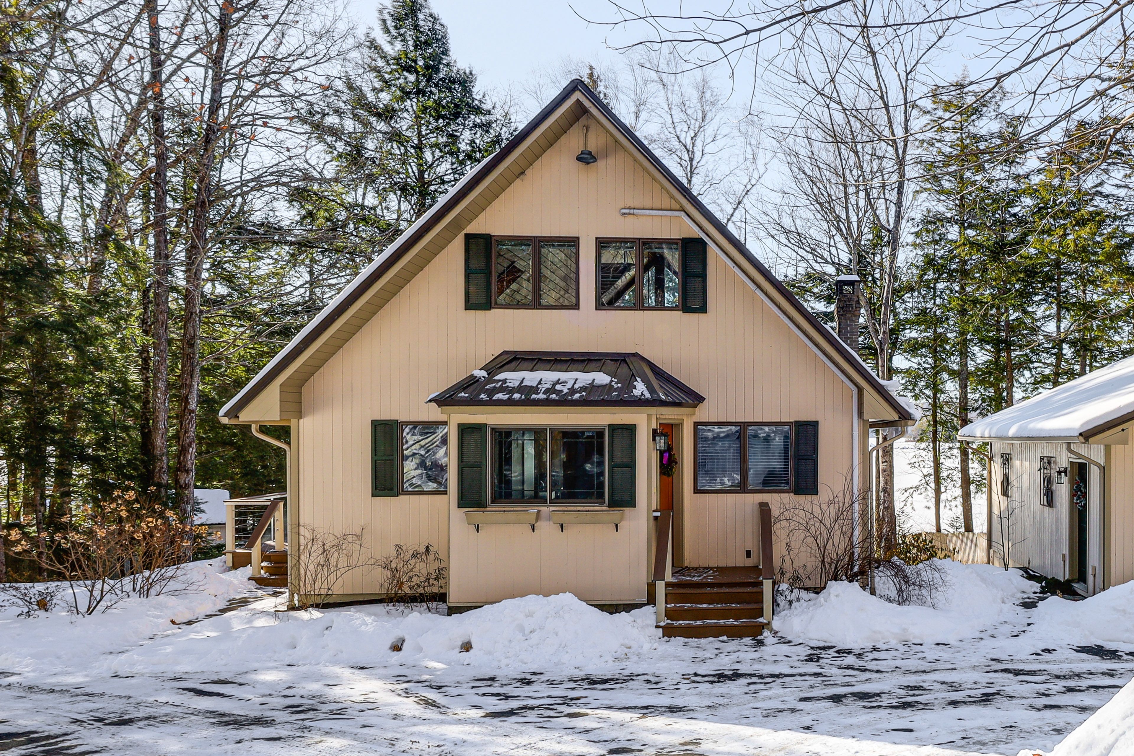 Parking | Driveway (3 Vehicles)