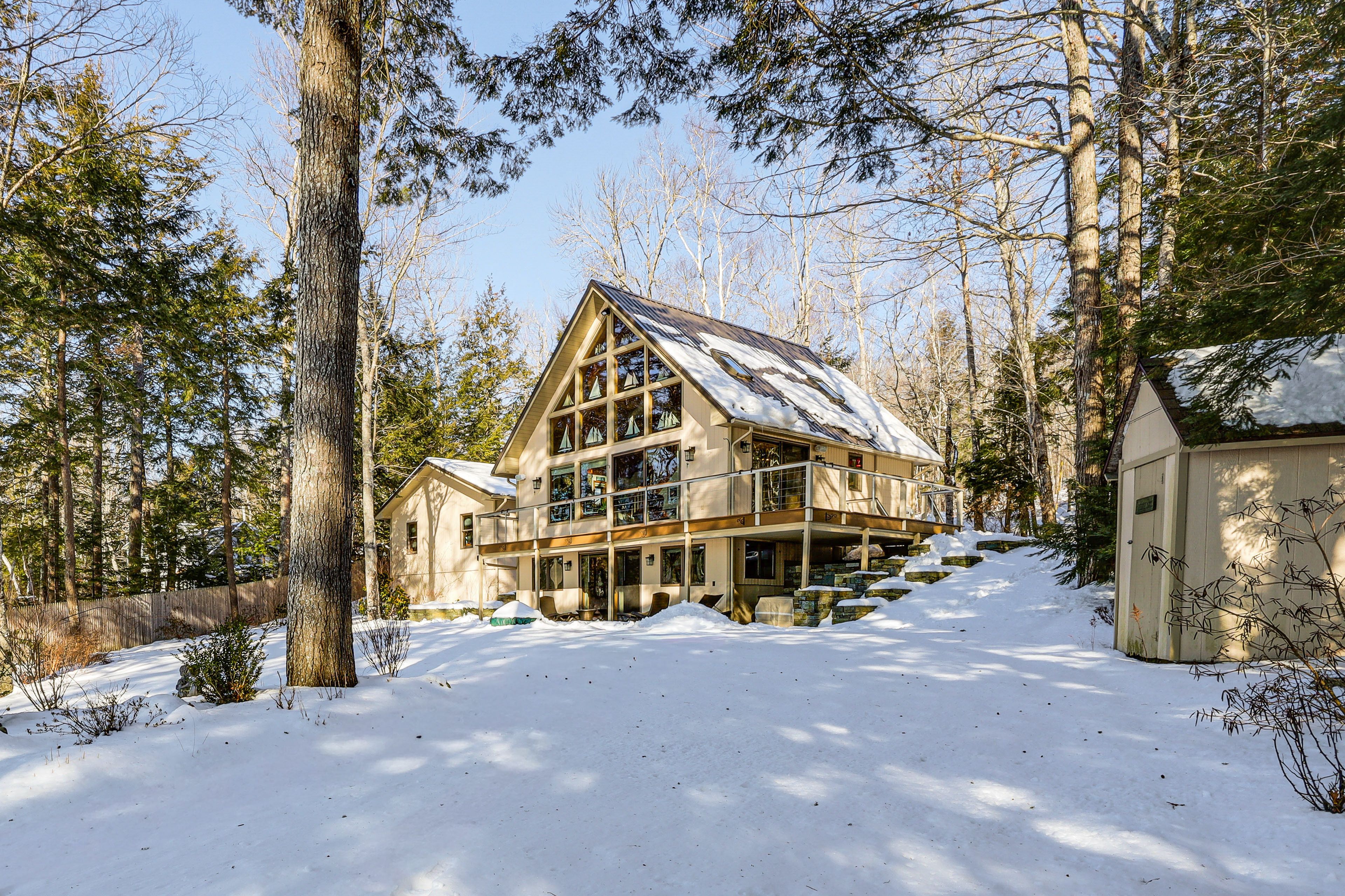 Exterior | Waterfront Yard | Outdoor Games