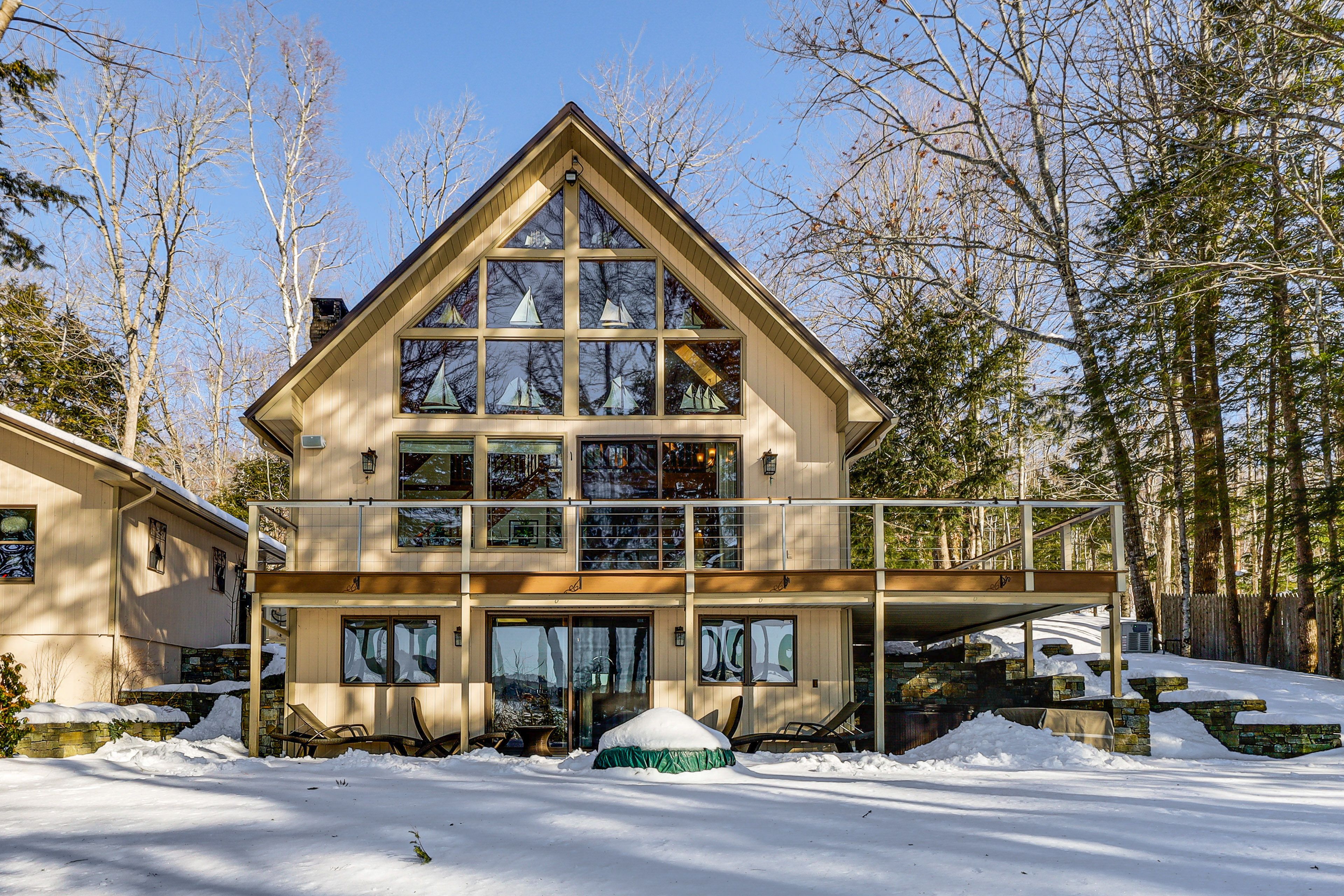 Exterior | Multi-Level Home | 4 Steps to Access