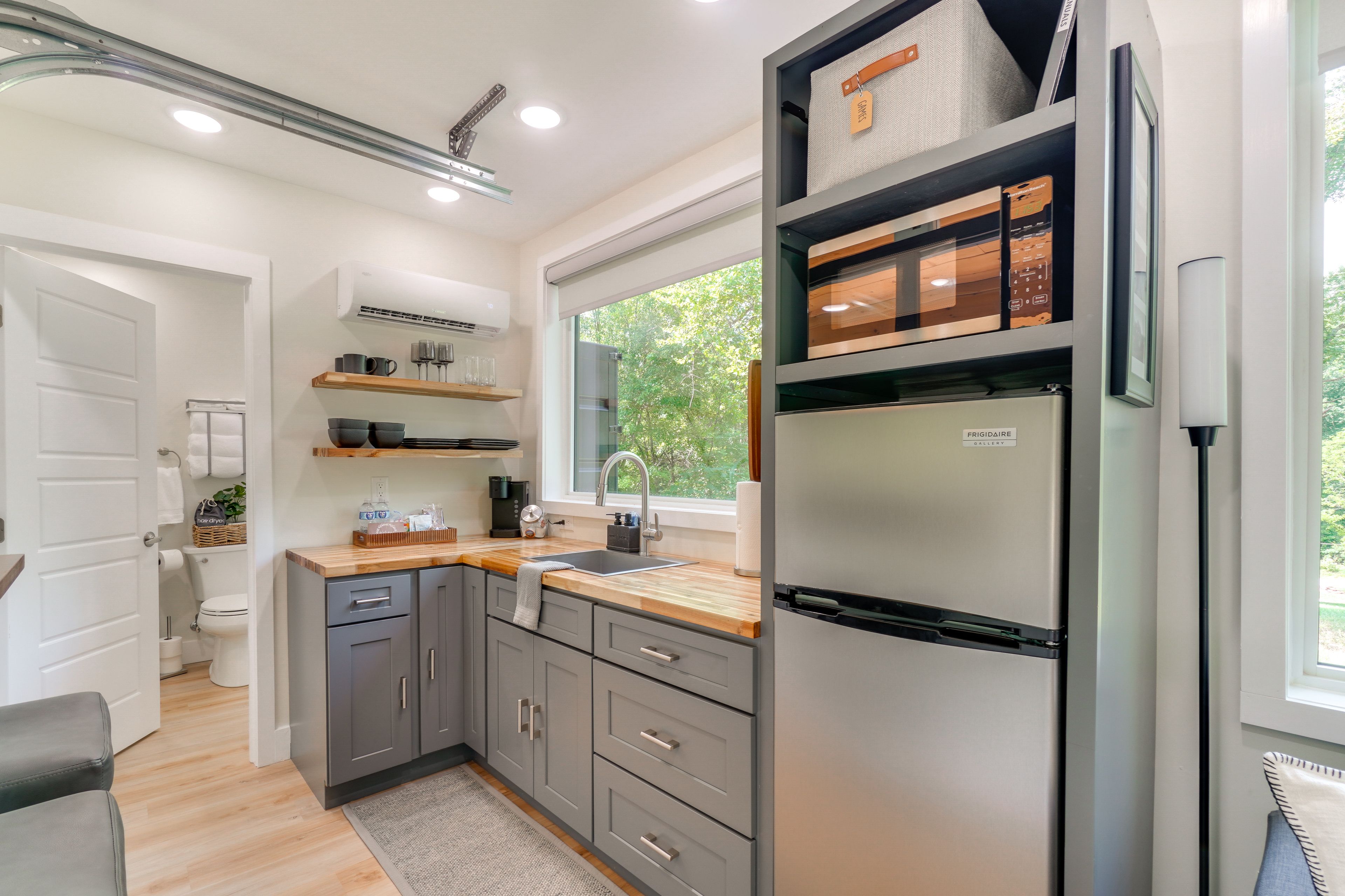 Kitchenette | Microwave | Dishware & Flatware | Single-Serve Coffee Maker