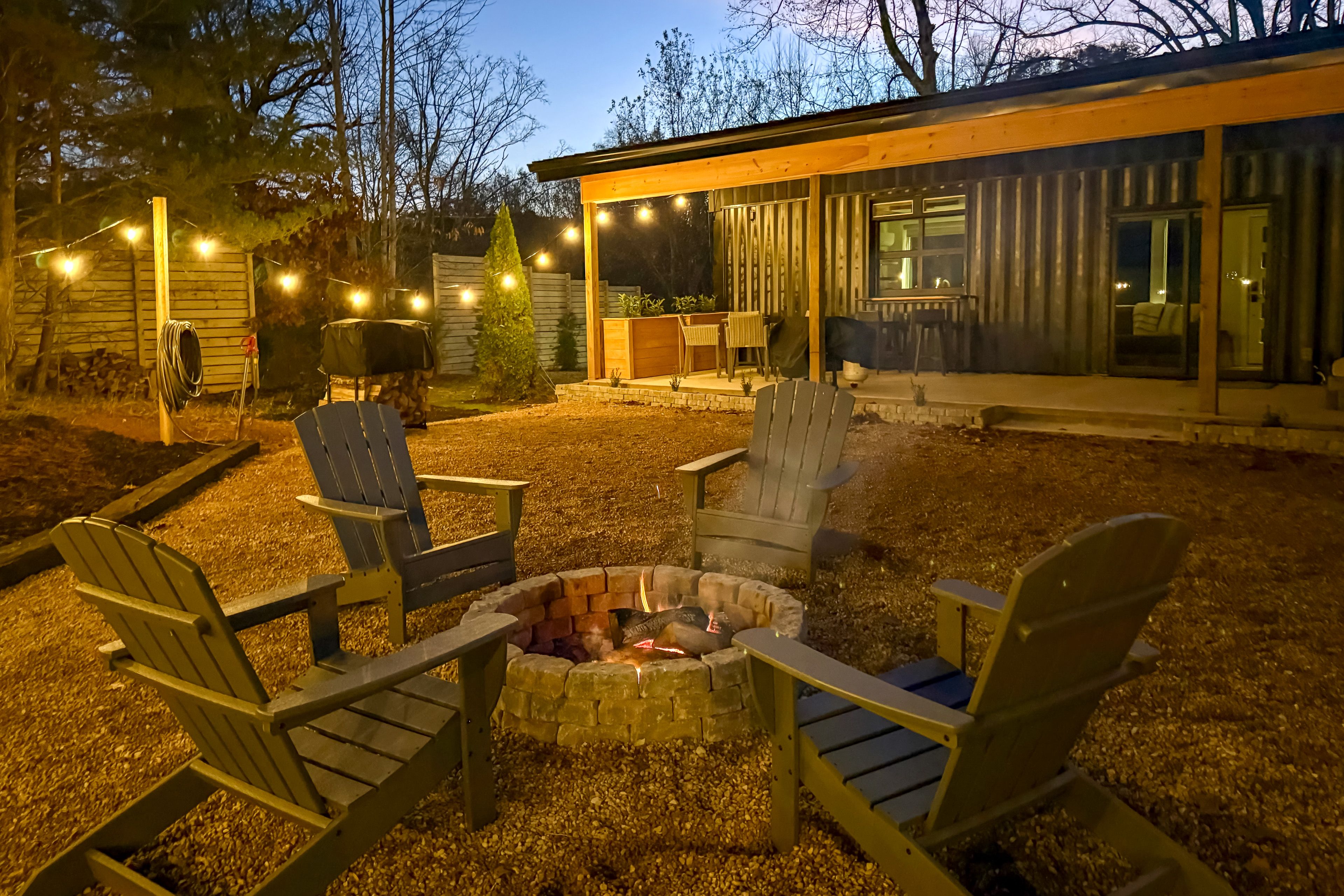 Knoxville Vacation Rental | 1BR | 1BA | 320 Sq Ft | 2 Steps to Enter