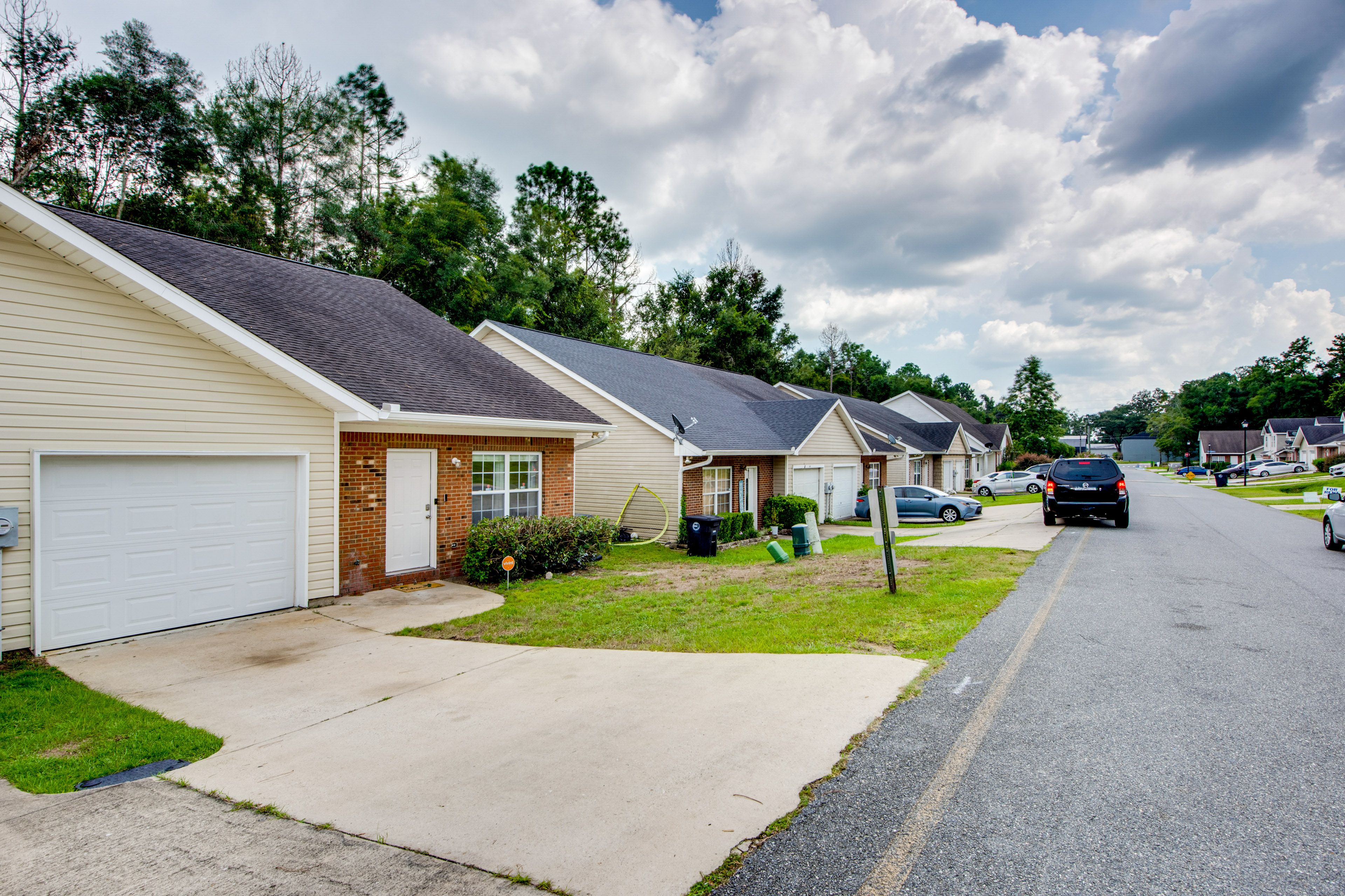 Parking | Driveway (2 Vehicles)
