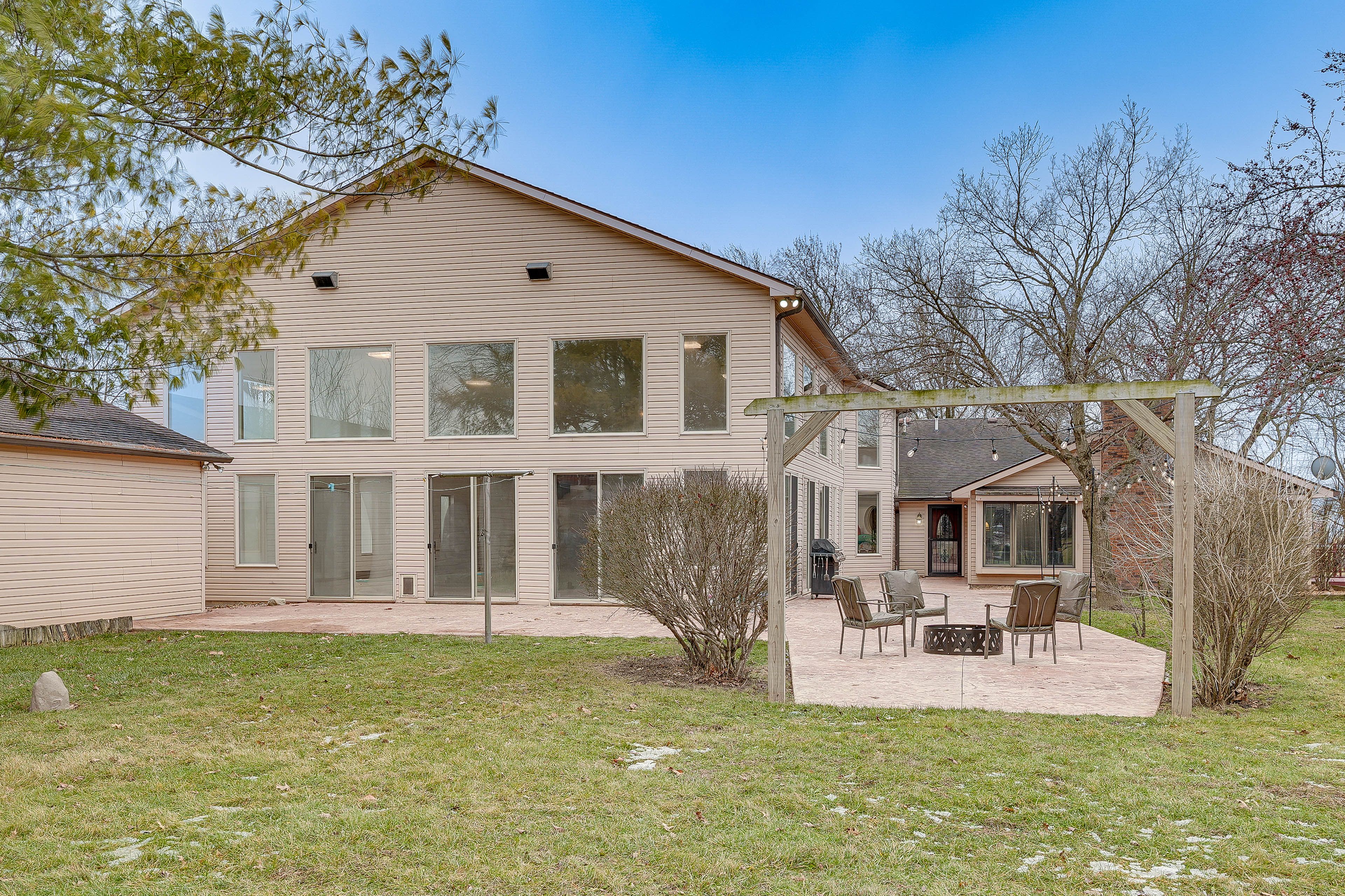 Furnished Patio | Fire Pit (Wood Provided) | Gas Grill (Propane Provided)