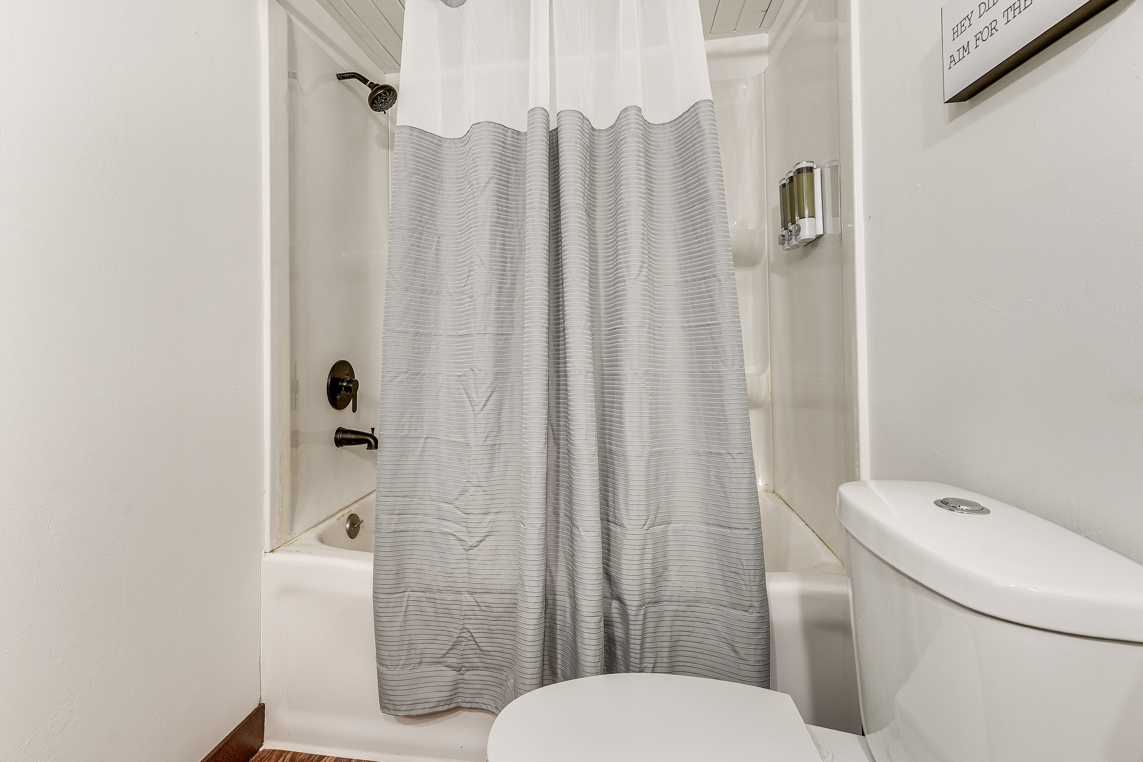 Full Bathroom | 1st Floor