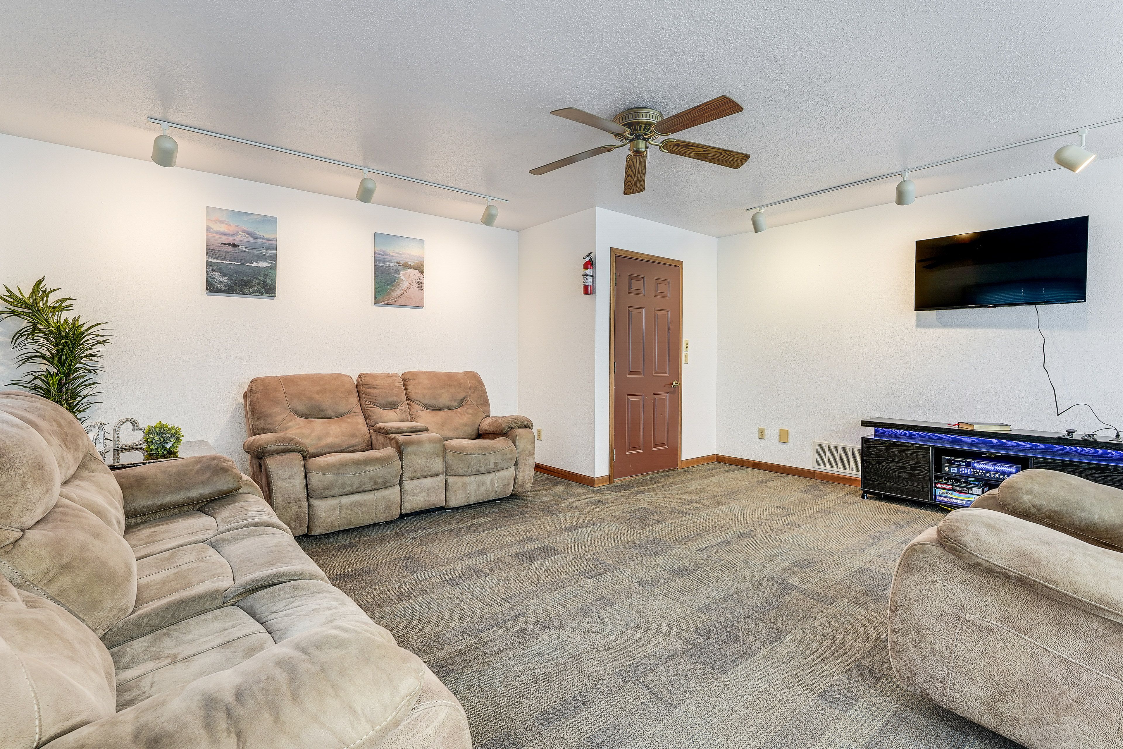 Loft | Flat-Screen TV | 2nd Floor