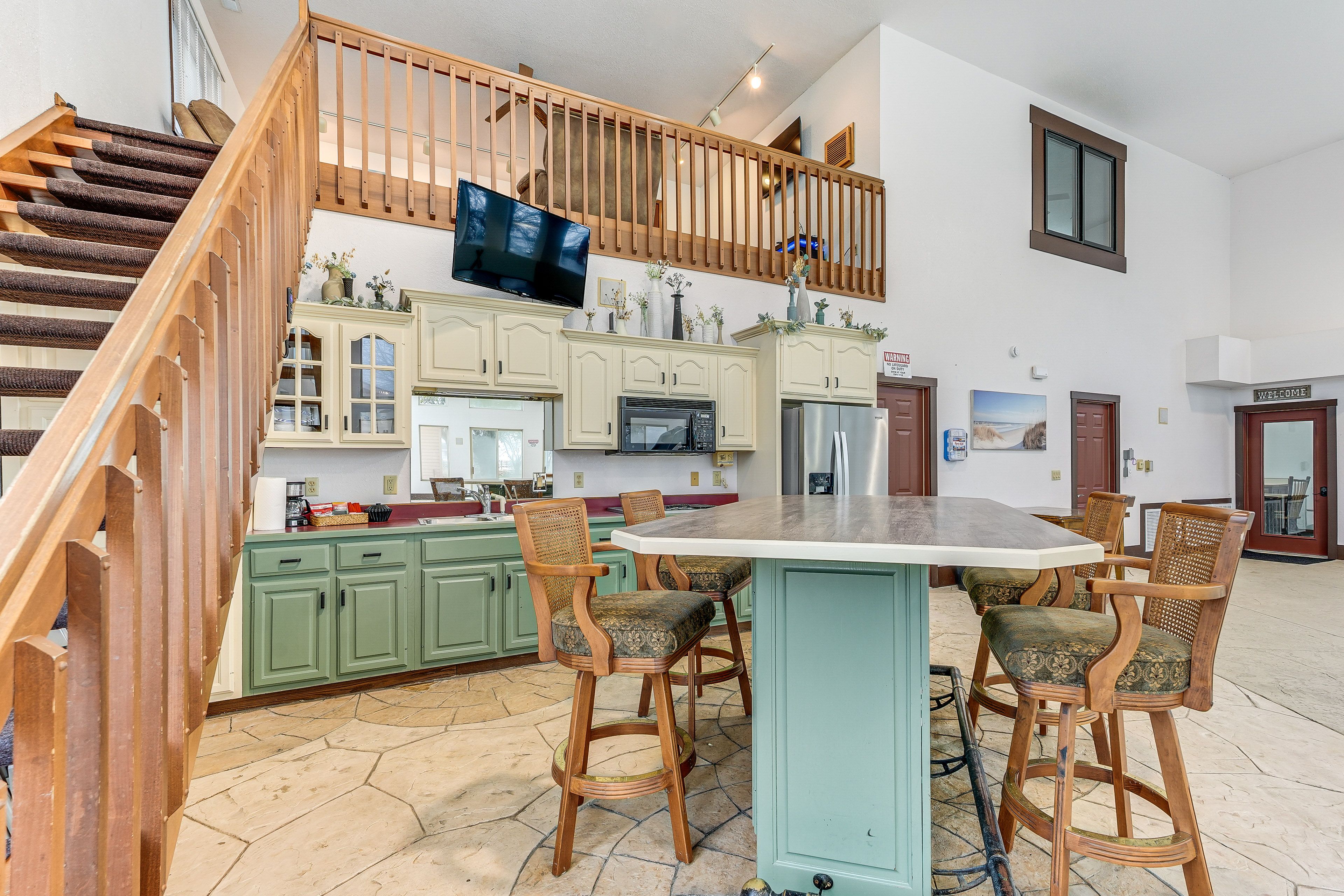 Pool Room | Kitchenette | Stovetop | Dining Area | 1st Floor