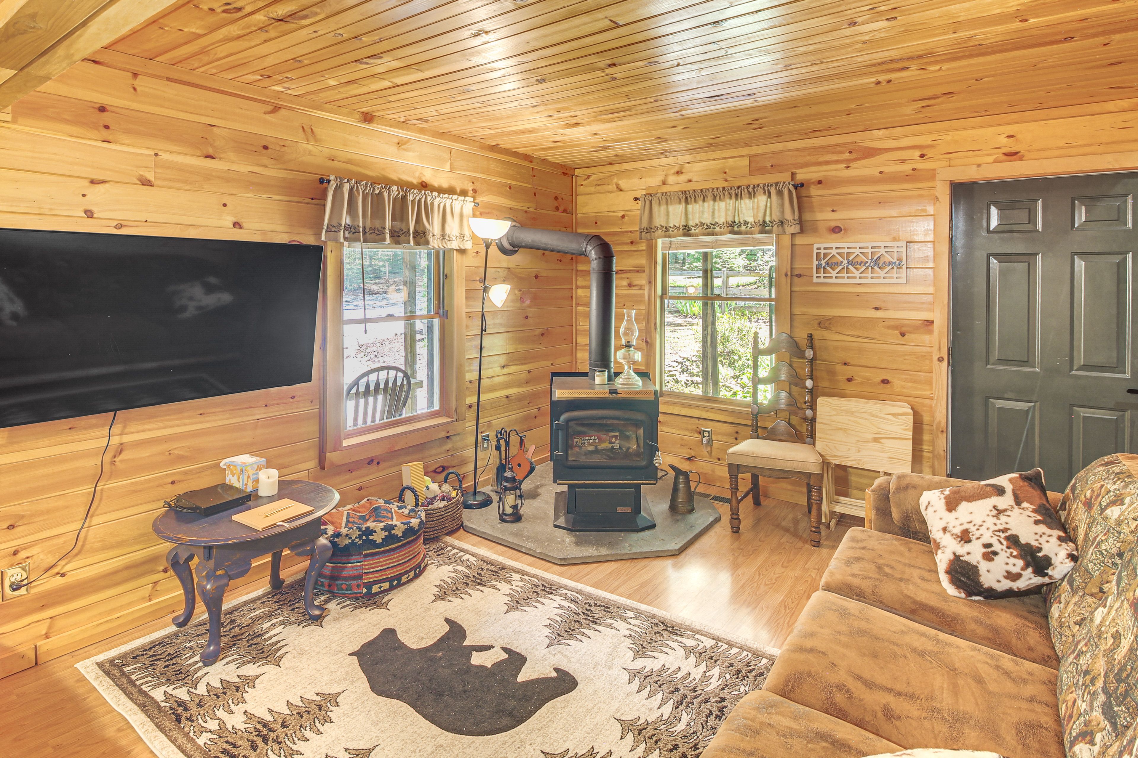 Jamestown Vacation Rental | 3BR | 1BA | 1,500 Sq Ft | Step-Free Access