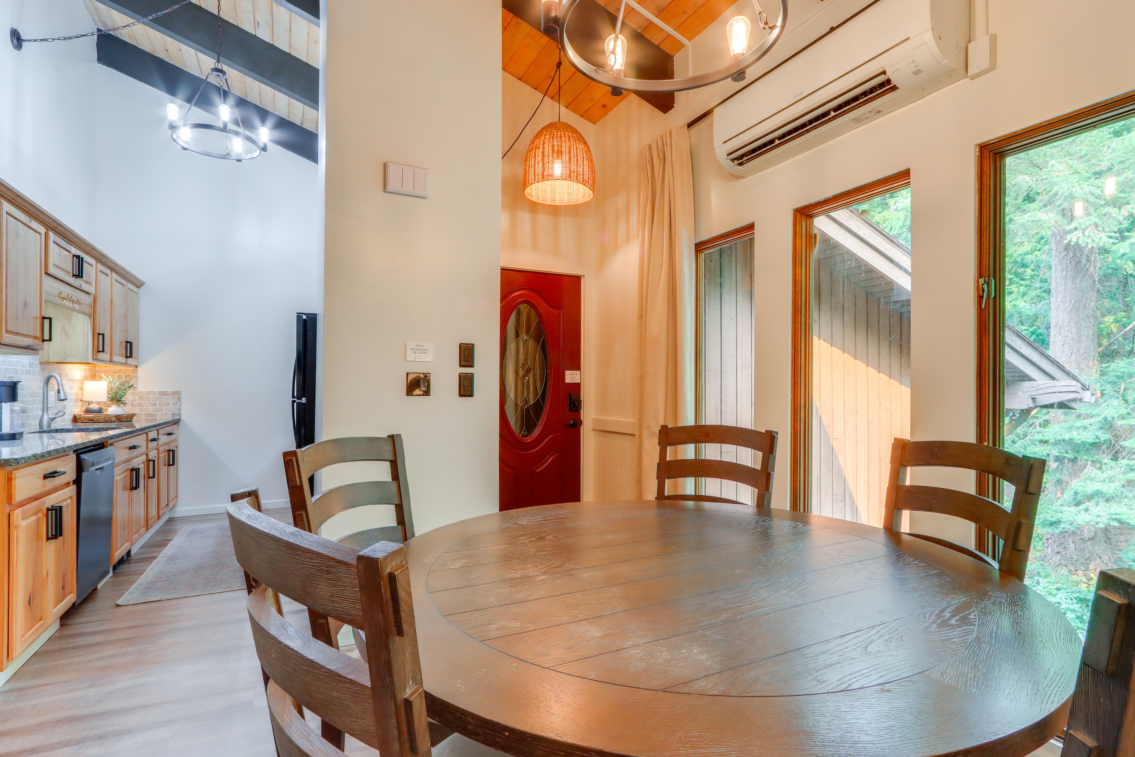 Dining Area | 1st Floor