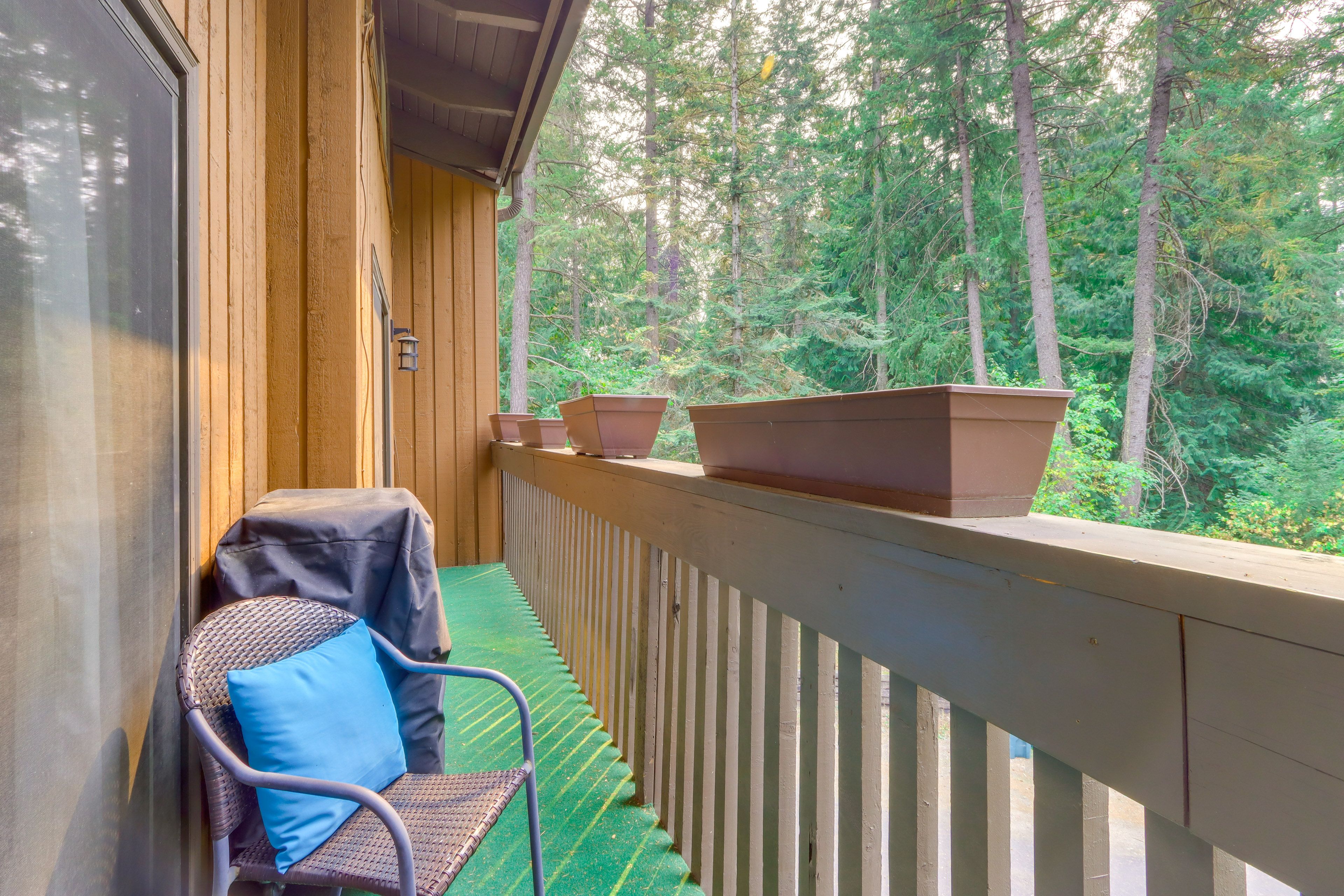 Private Balcony | Seating