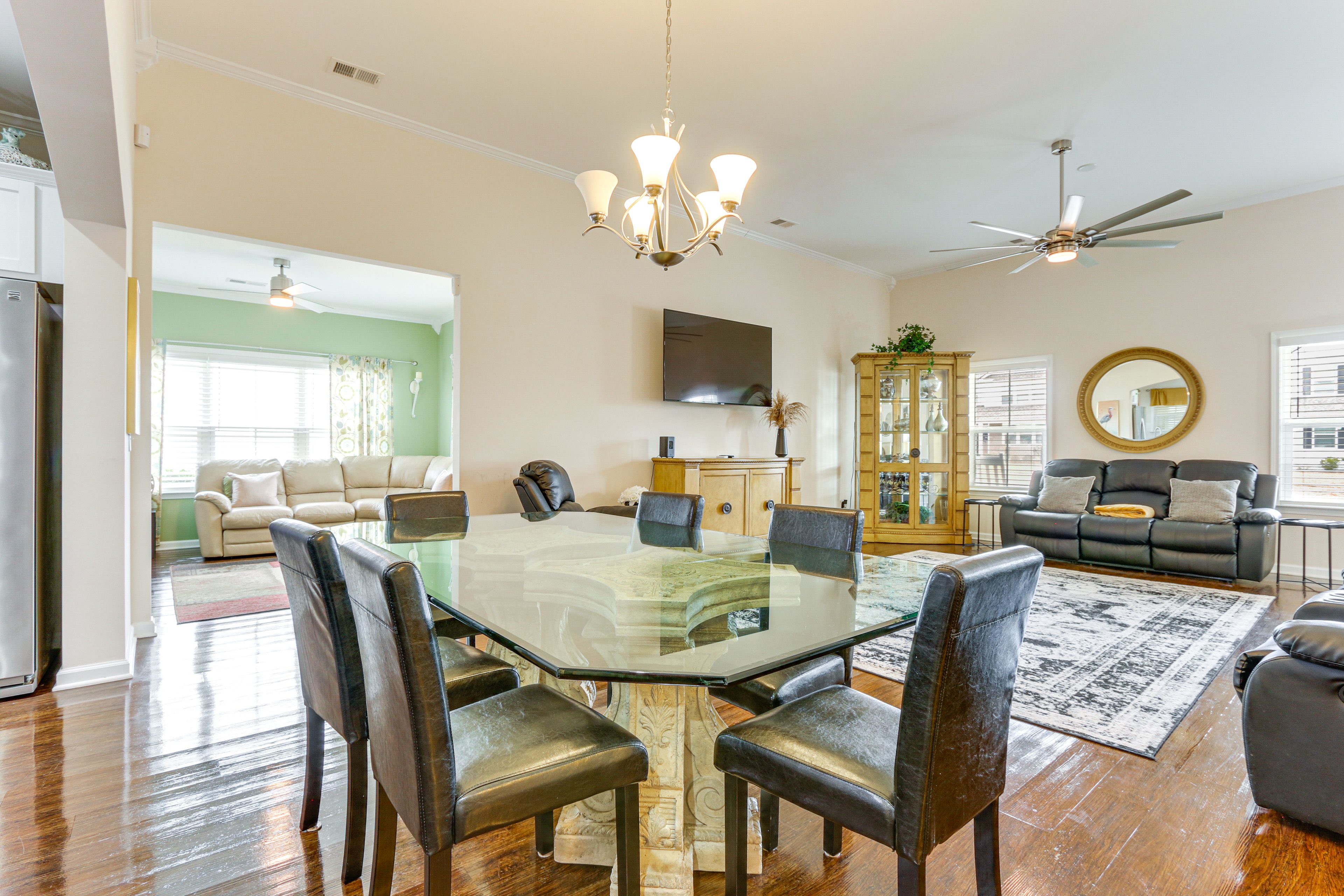 Dining Area | Dishware & Flatware