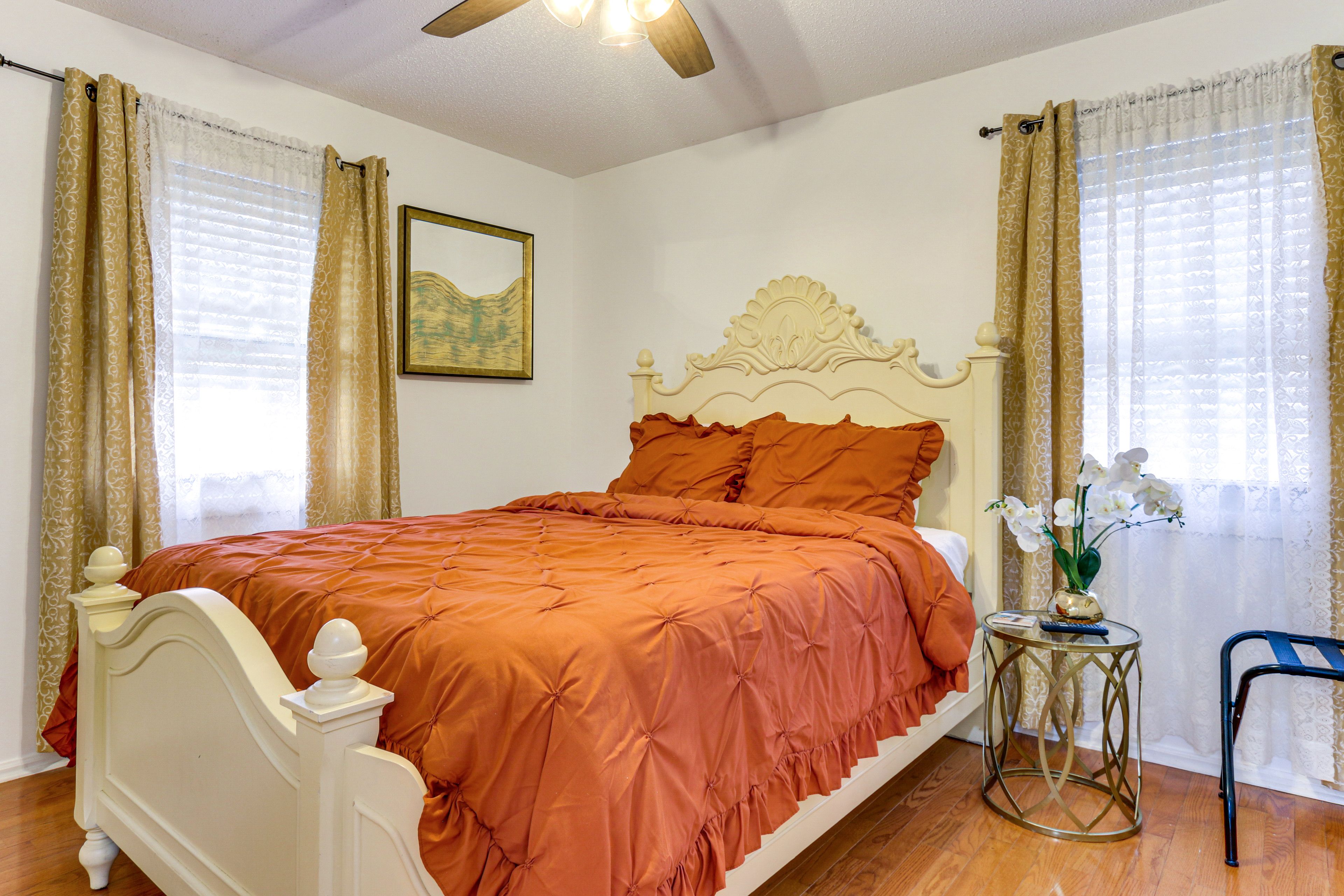 Bedroom 1 | Queen Bed | Linens Provided | Smart TV