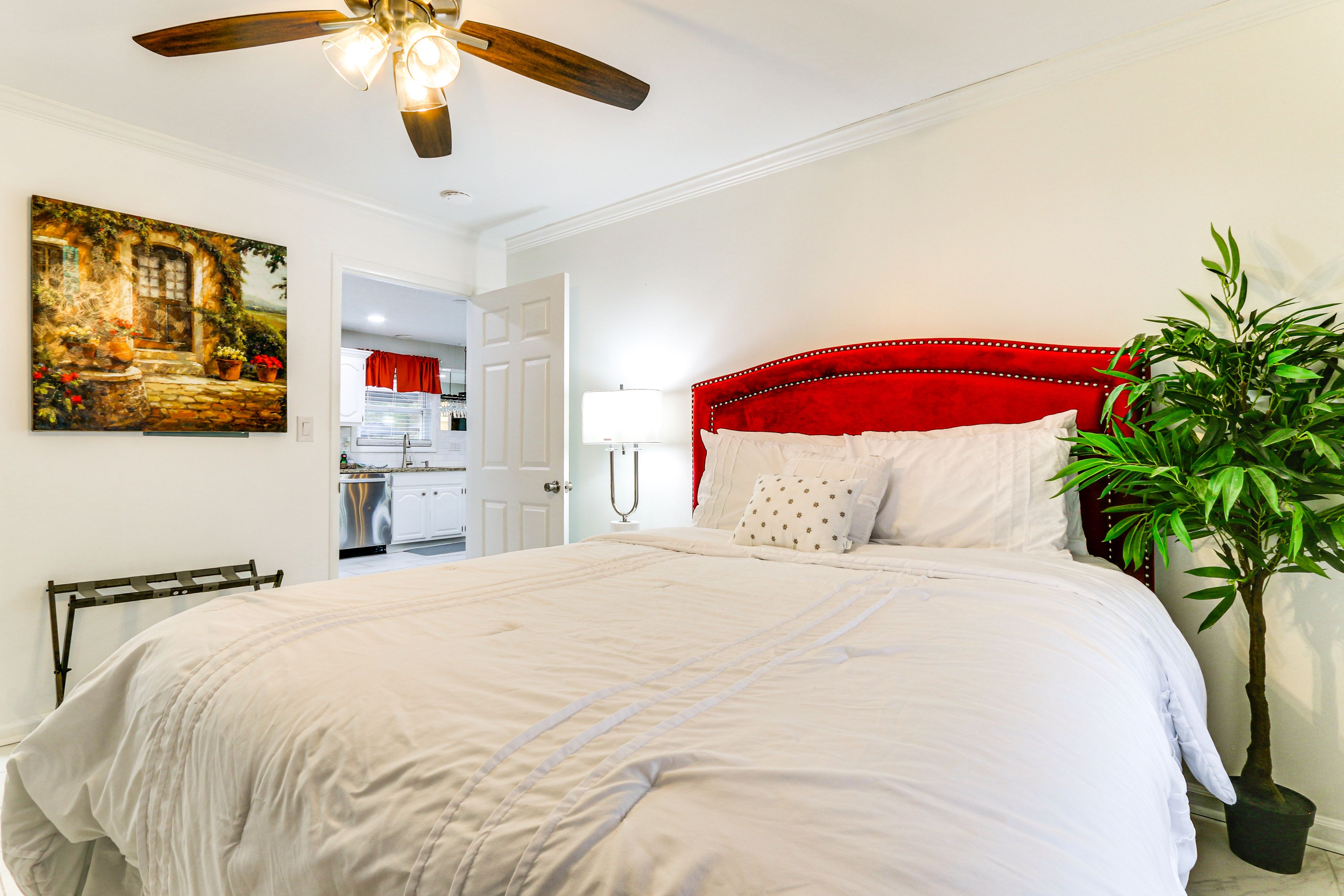 Bedroom 3 | Queen Bed