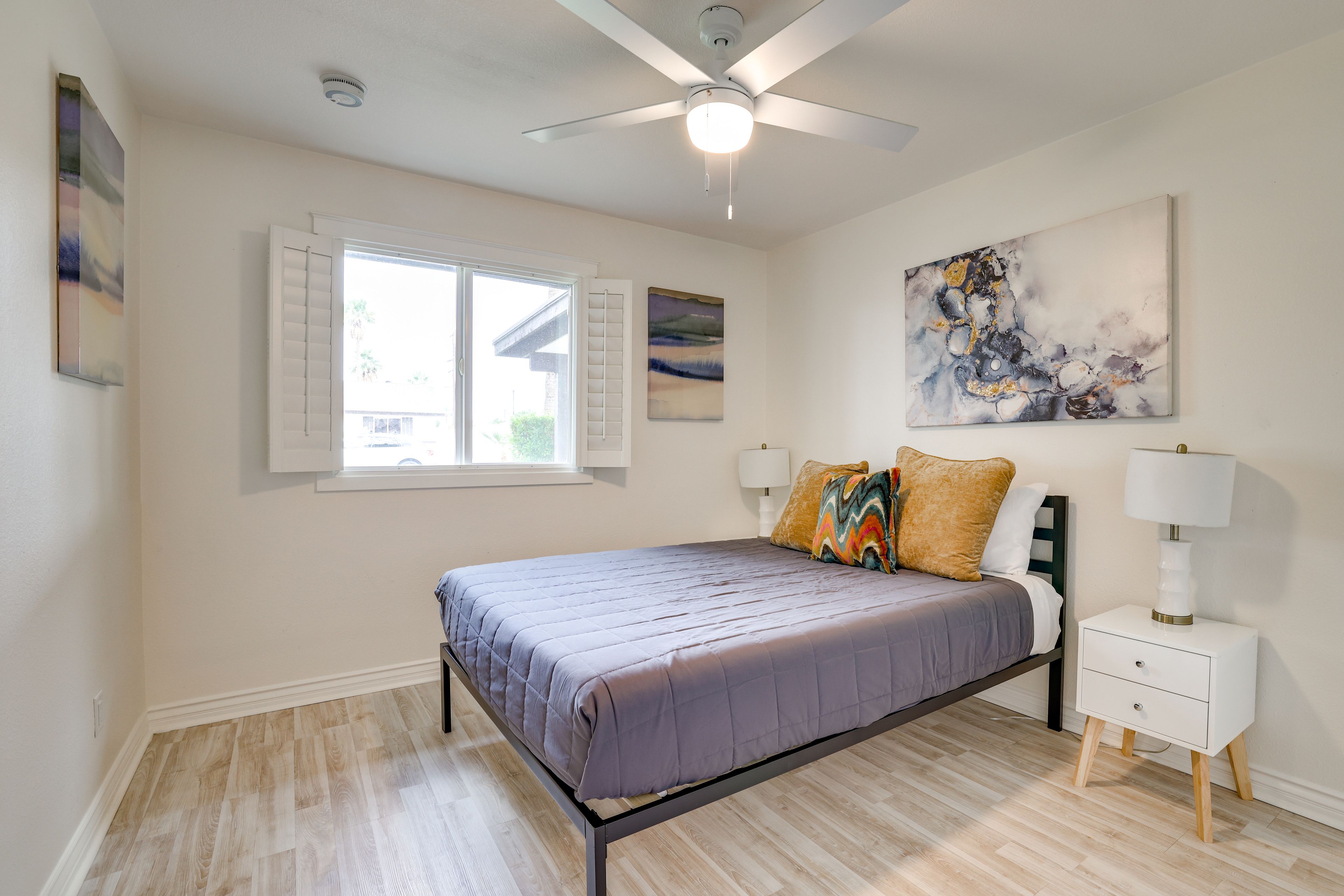 Bedroom 2 | Queen Bed