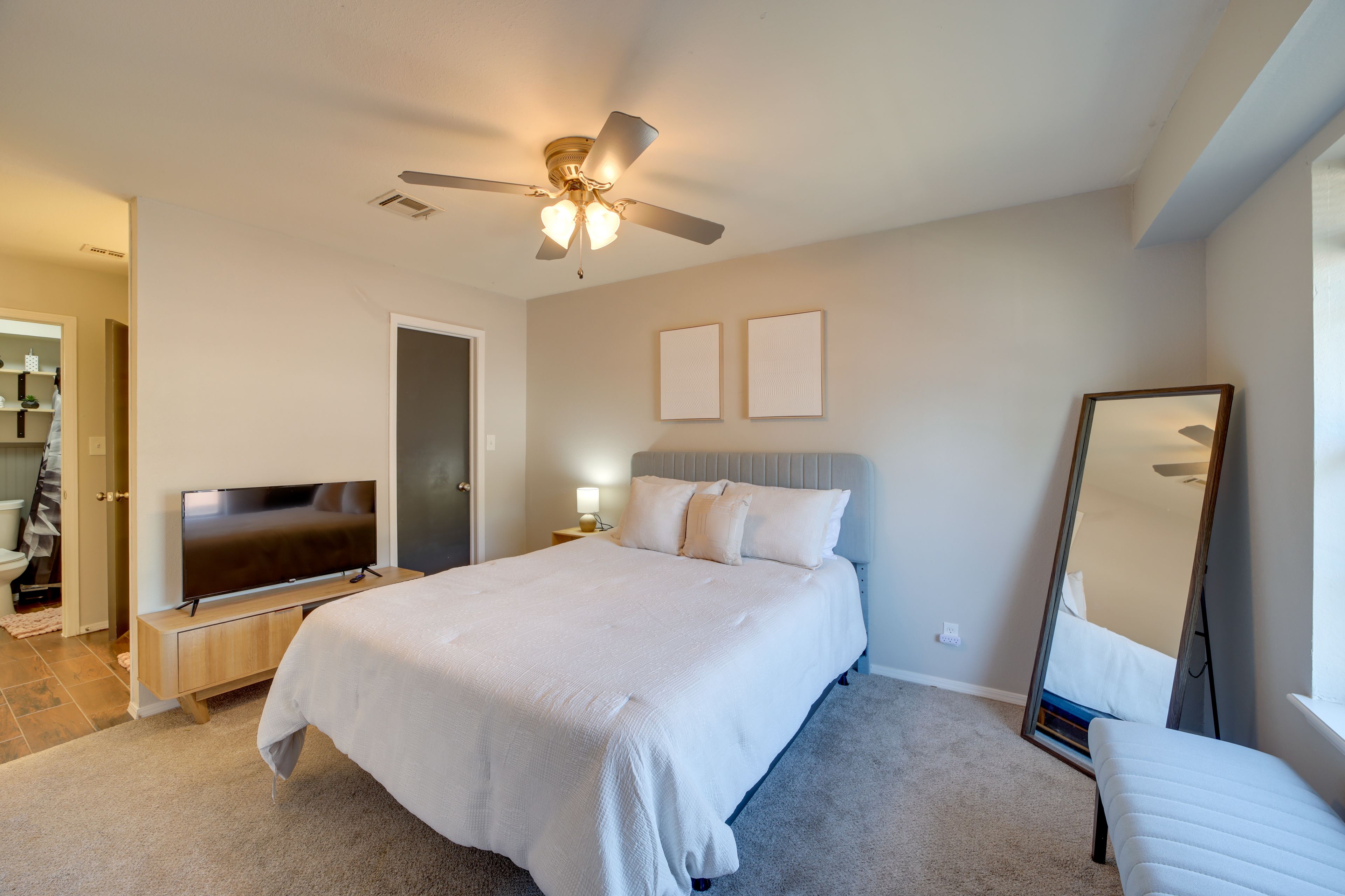 Bedroom 1 | Queen Bed | 2nd Floor