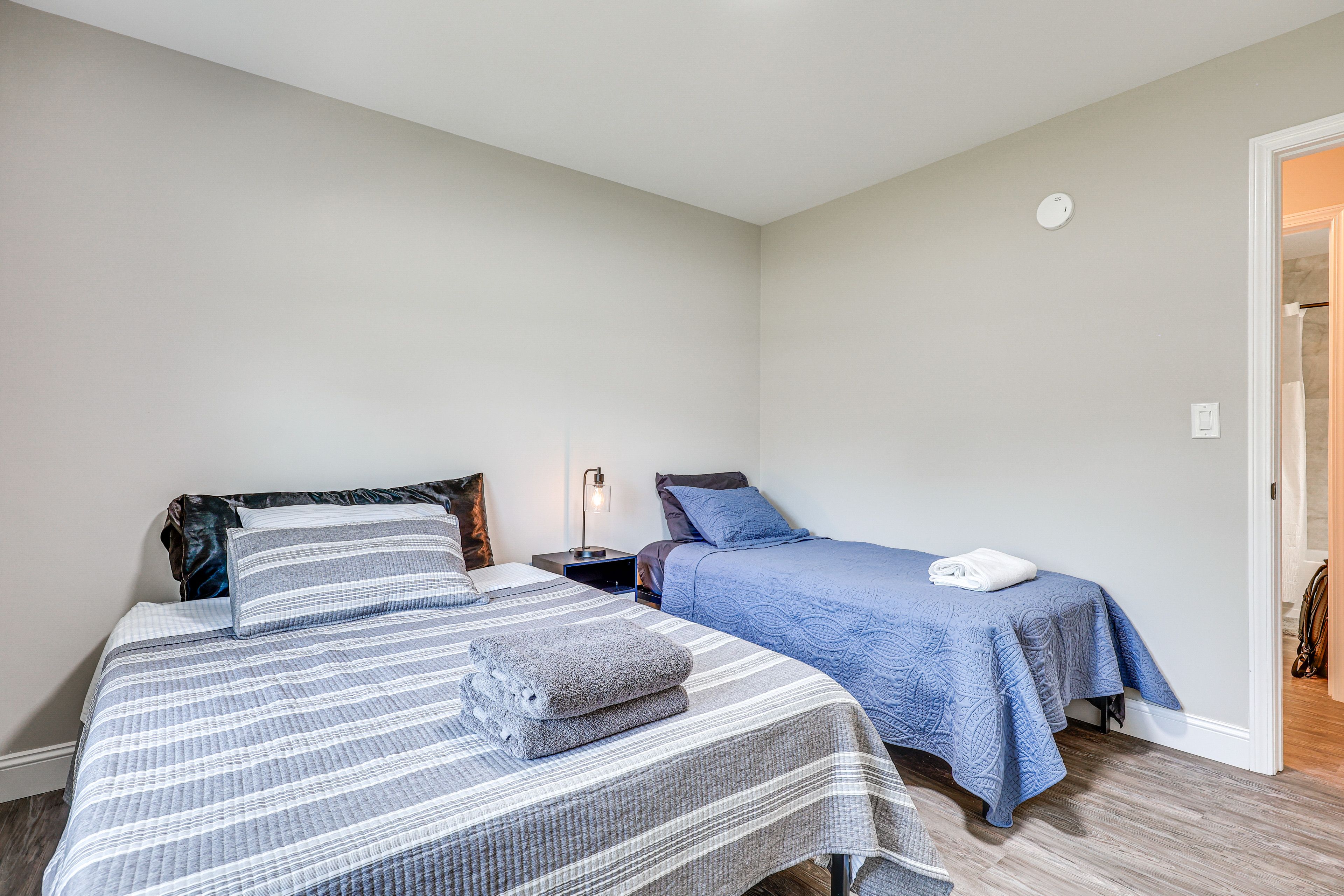 Bedroom 2 | Full Bed | Twin Bed