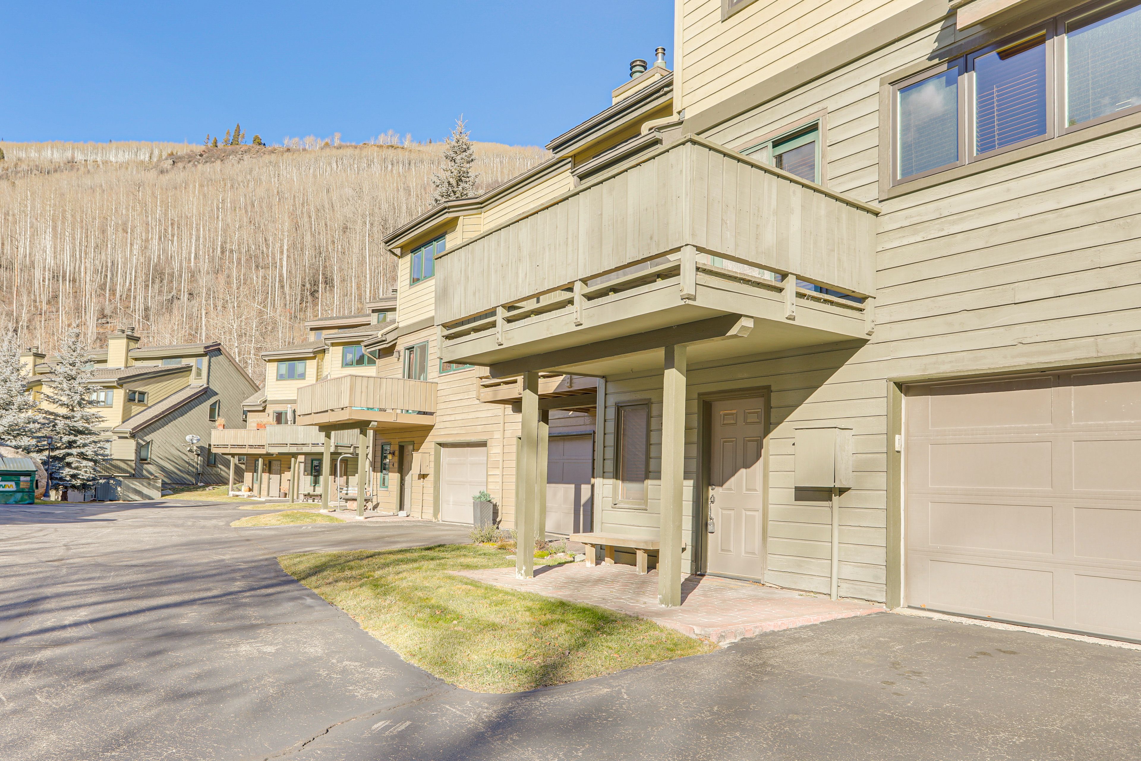 Exterior | Driveway (1 Vehicle) |  Parking Spot (1 Vehicle)