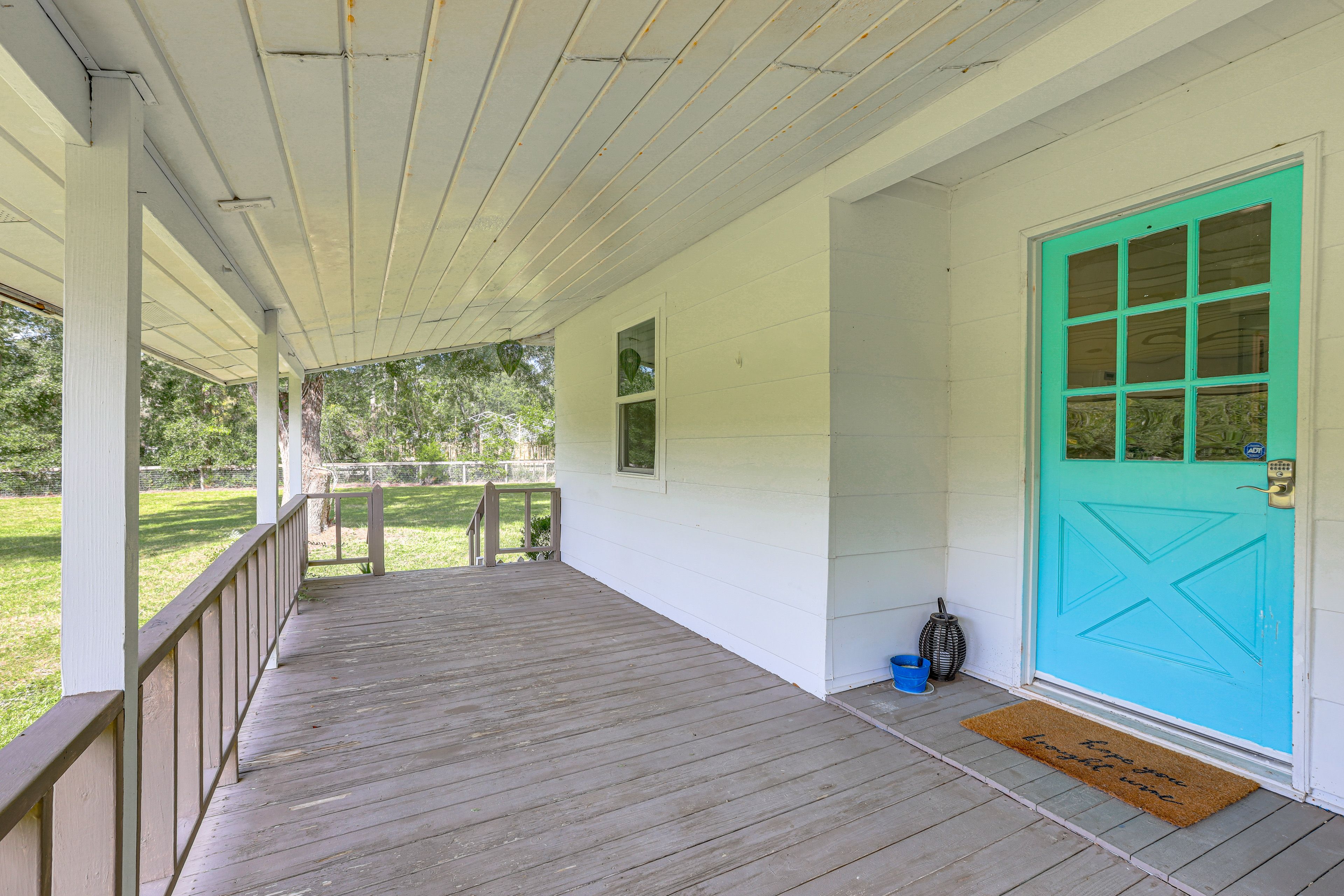 House Exterior | Covered Porch