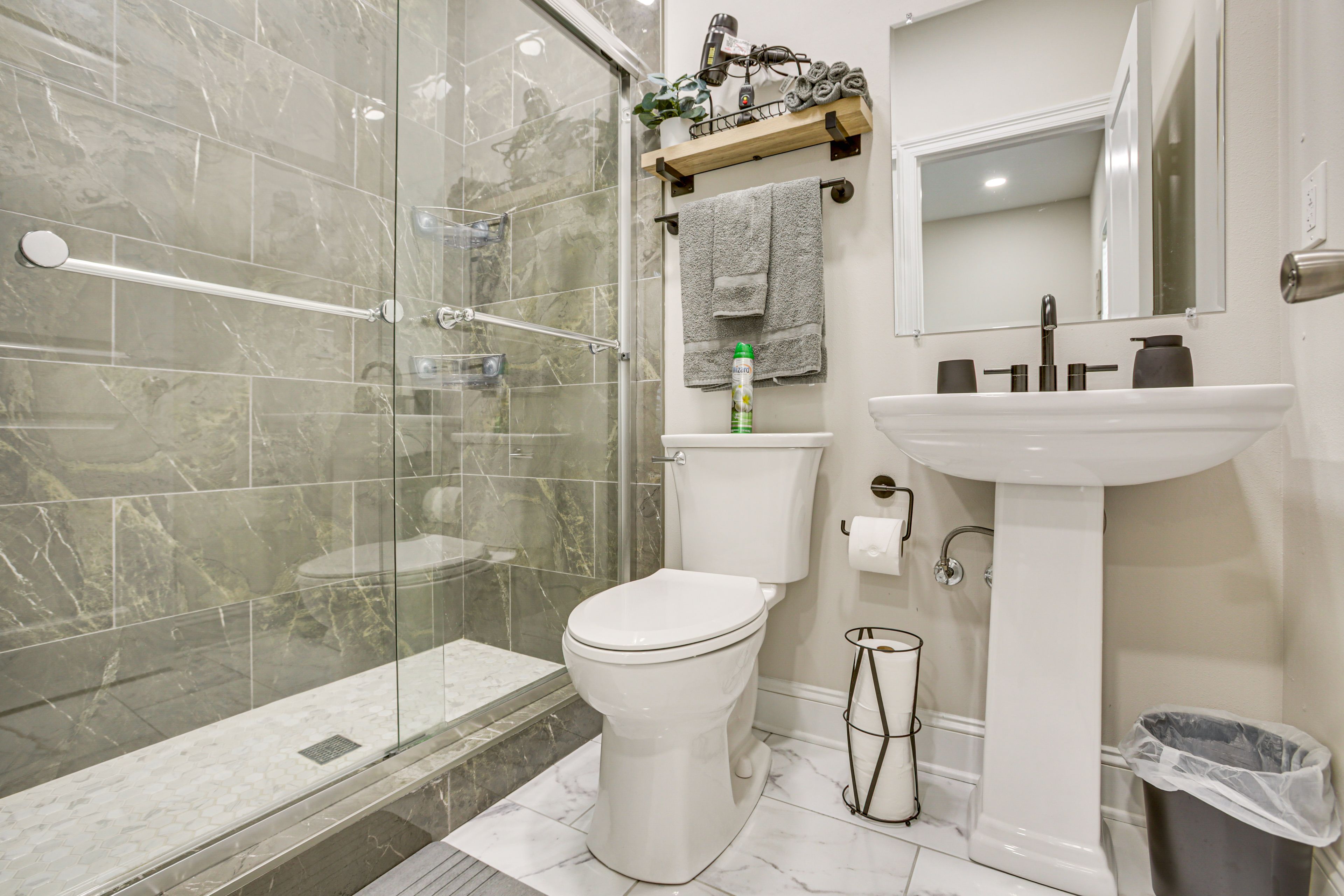 En-Suite Bathroom | Towels Provided