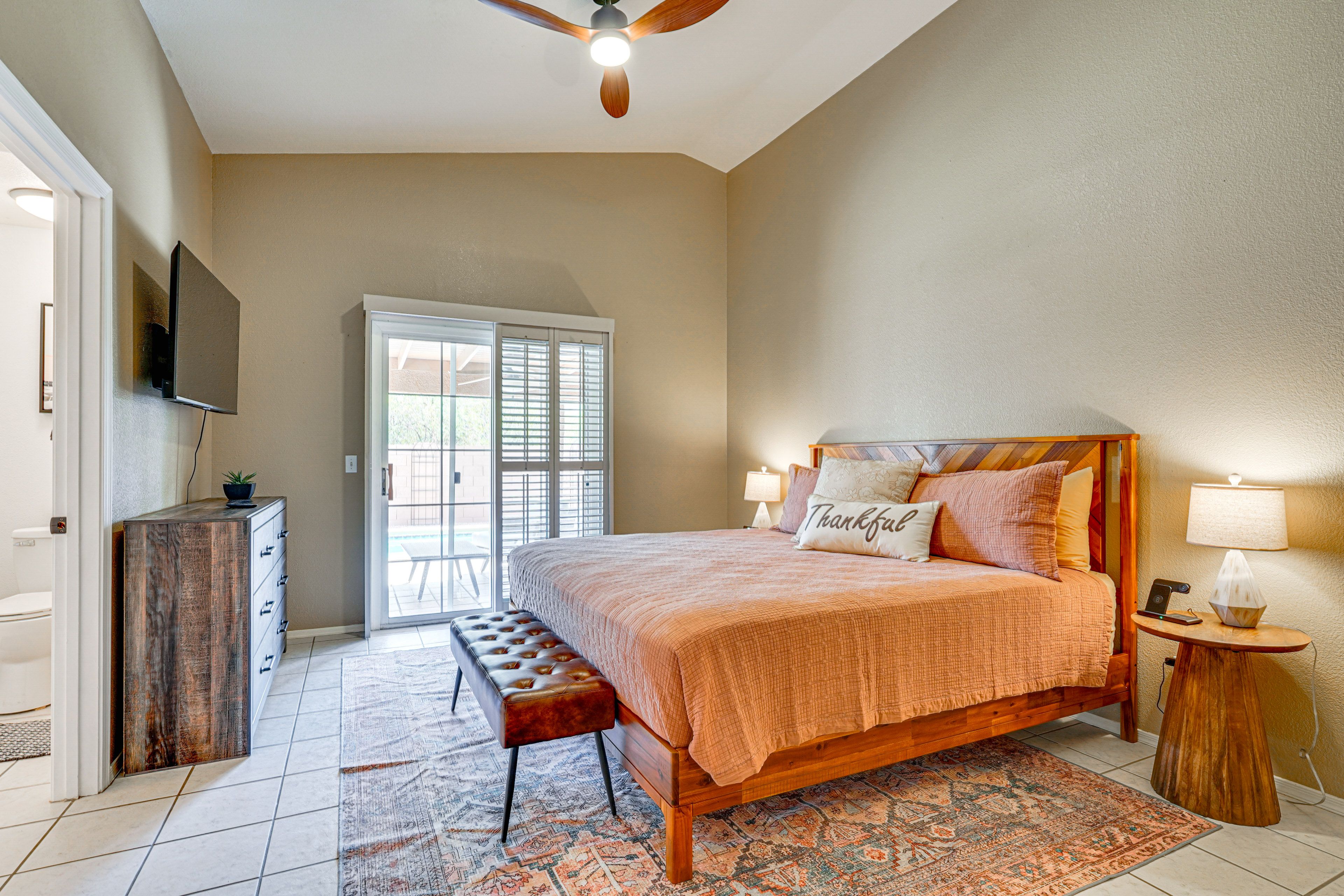 Bedroom 1 | King Bed | En-Suite Bathroom