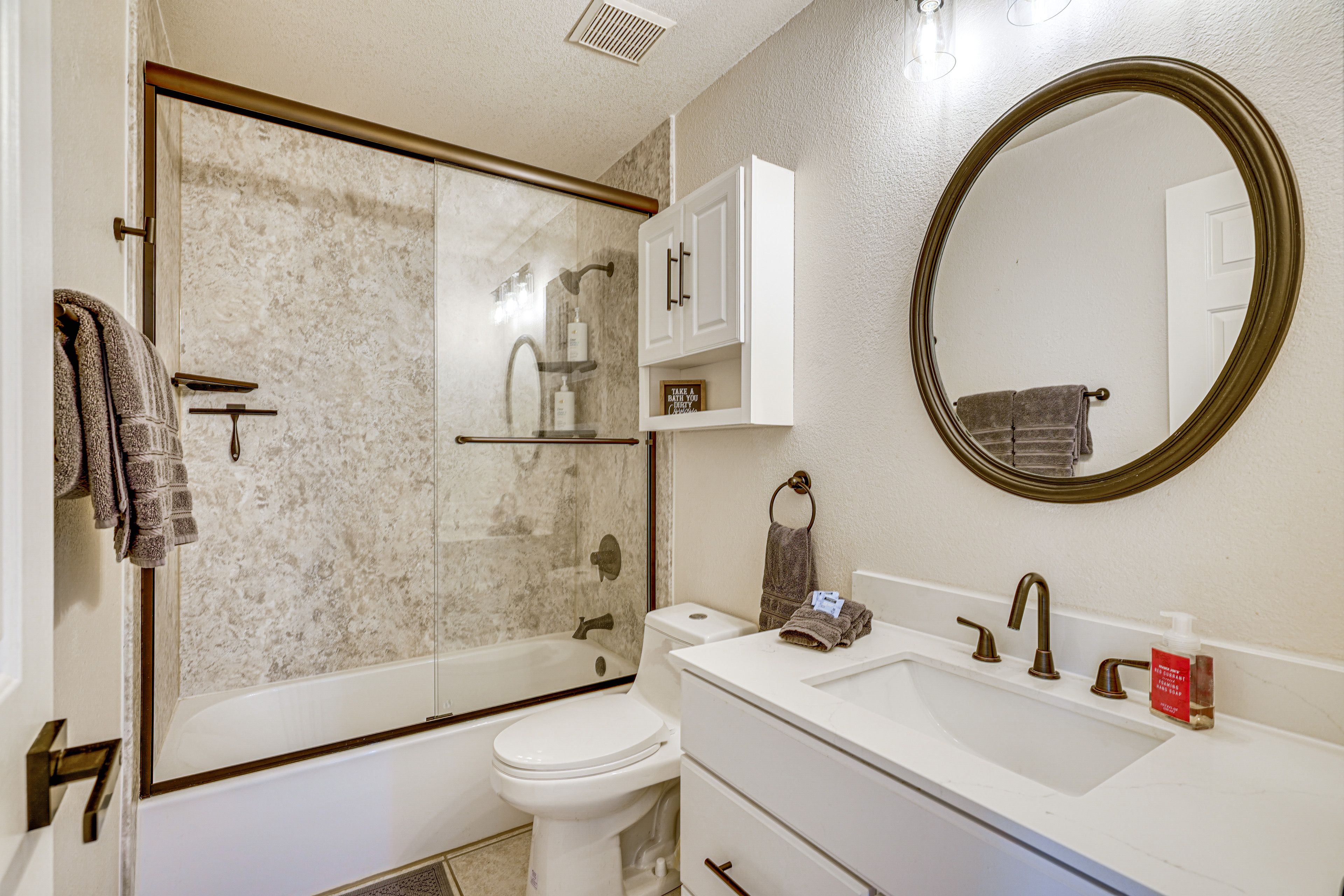 Full Bathroom