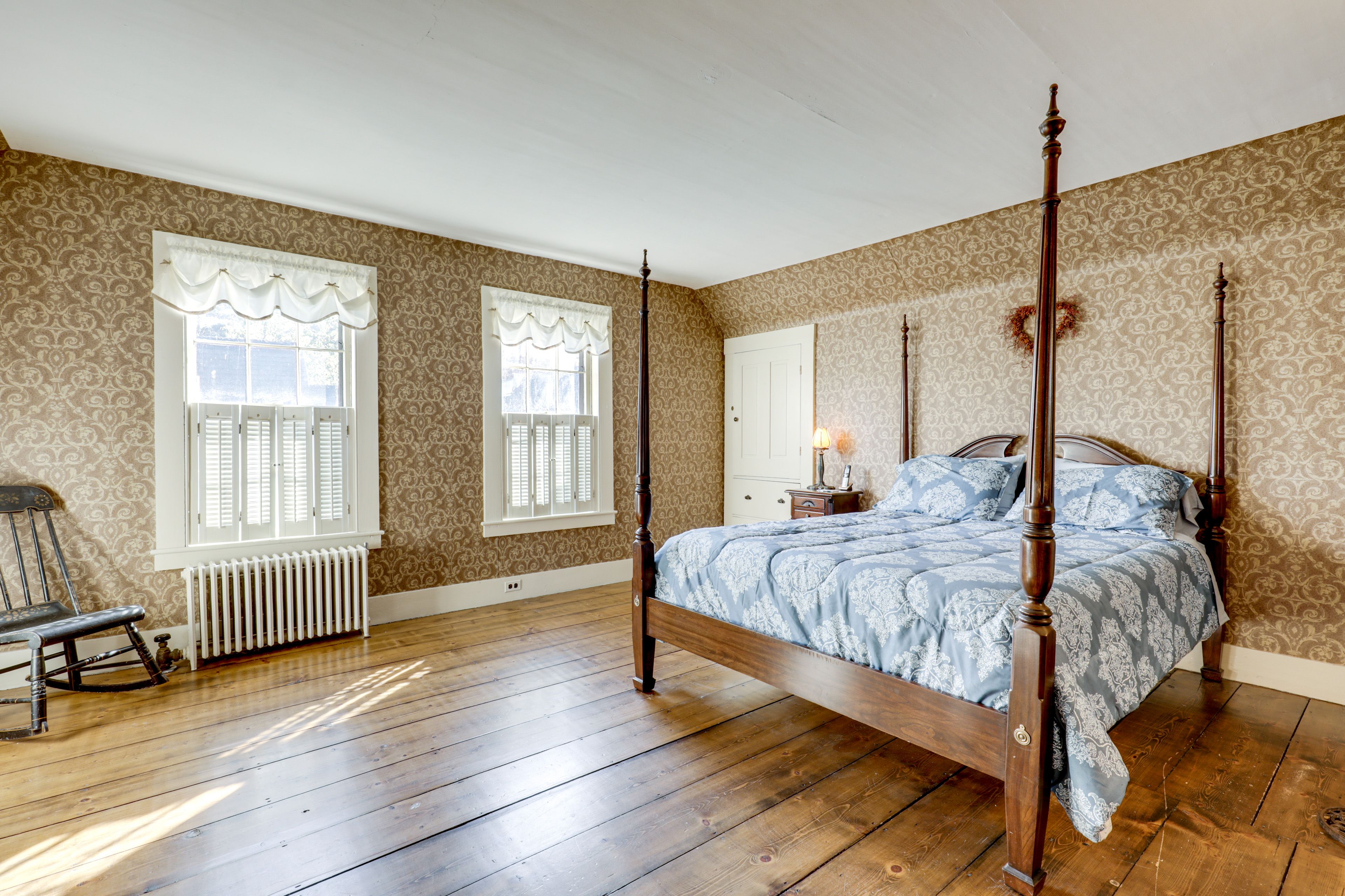 Bedroom 1 | Queen Bed | 2nd Floor