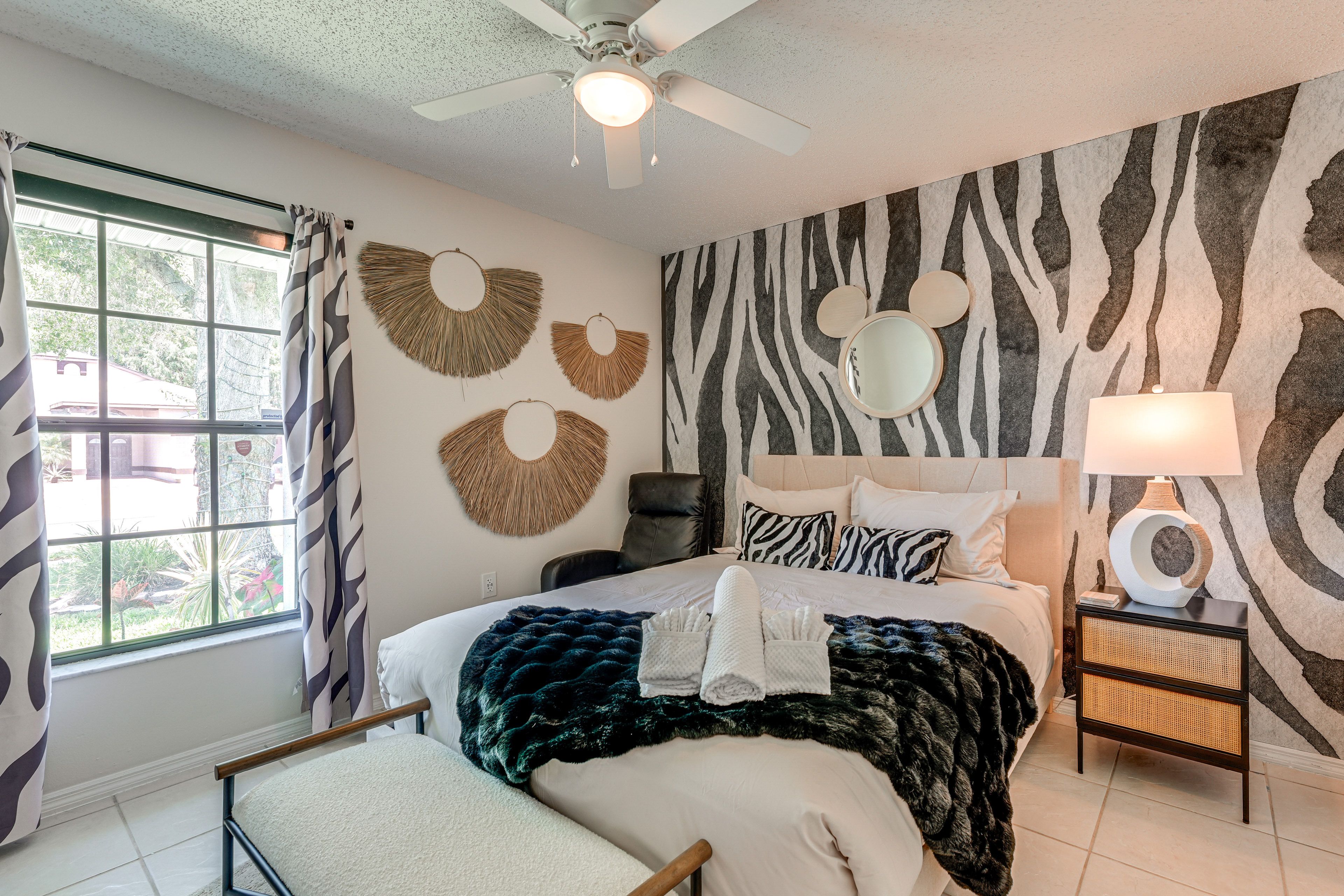 Bedroom 2 | Queen Bed