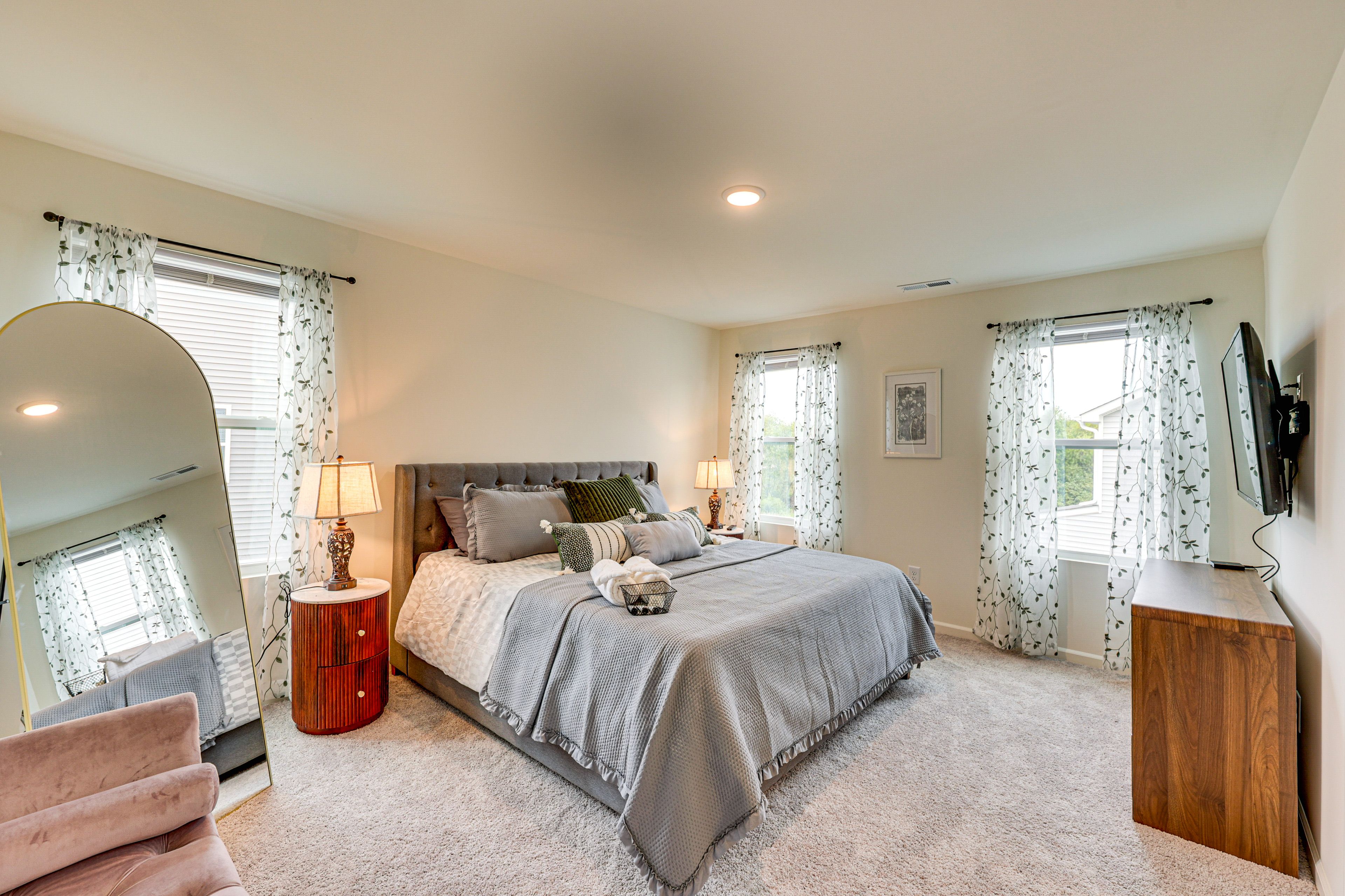 Bedroom 1 | King Bed | 2nd Floor