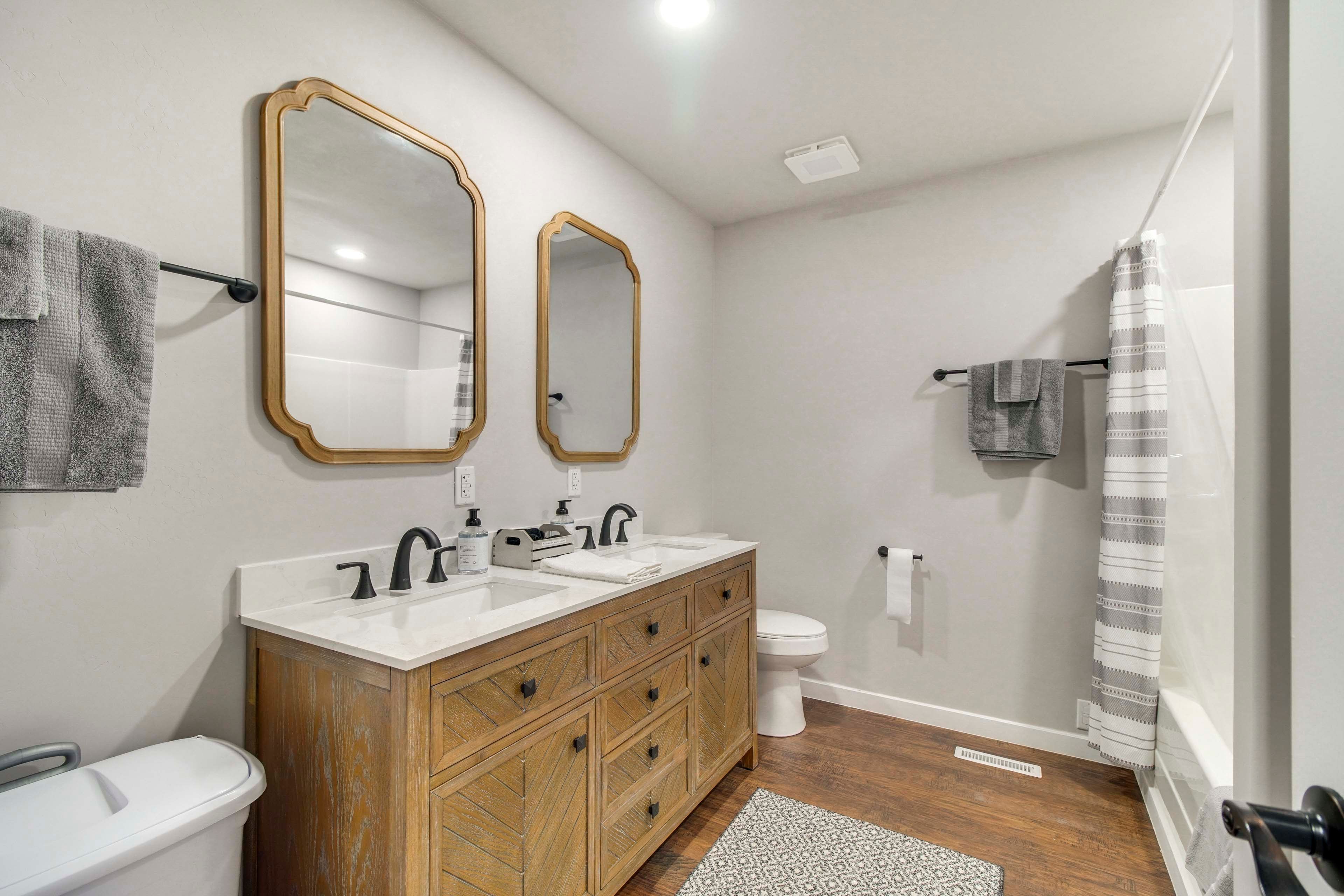 Full Bathroom