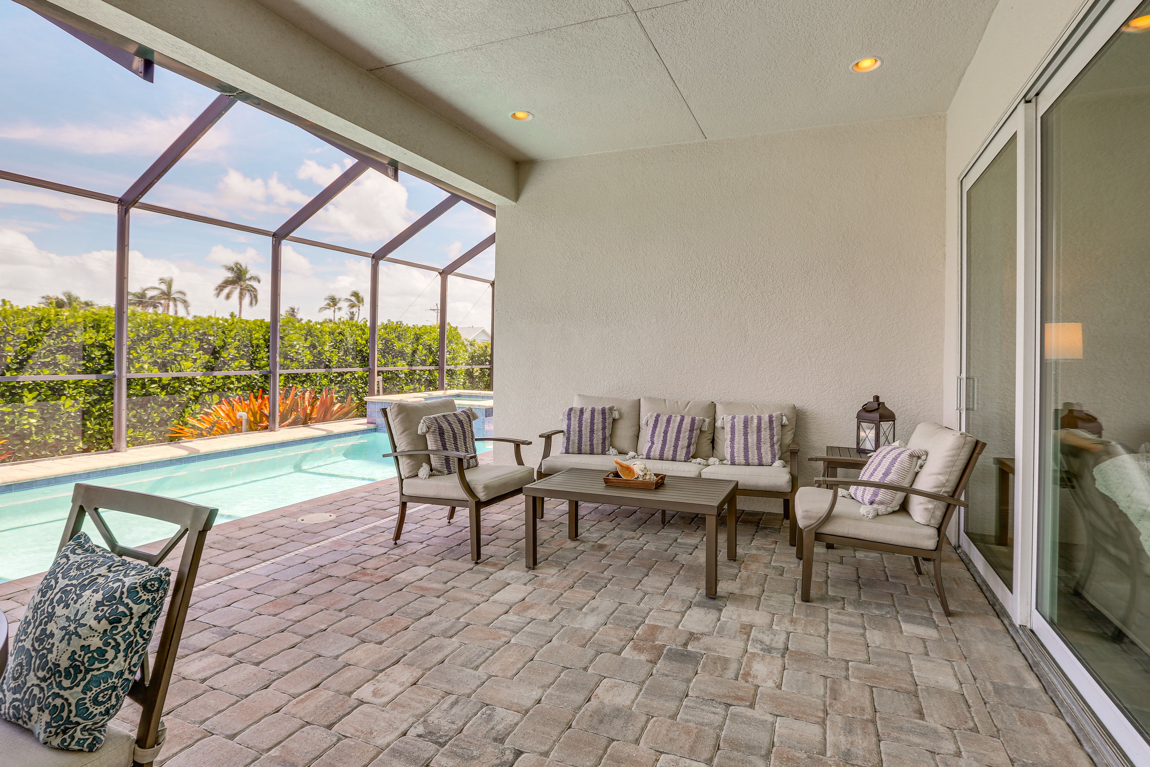 Private Patio | BBQ Grill