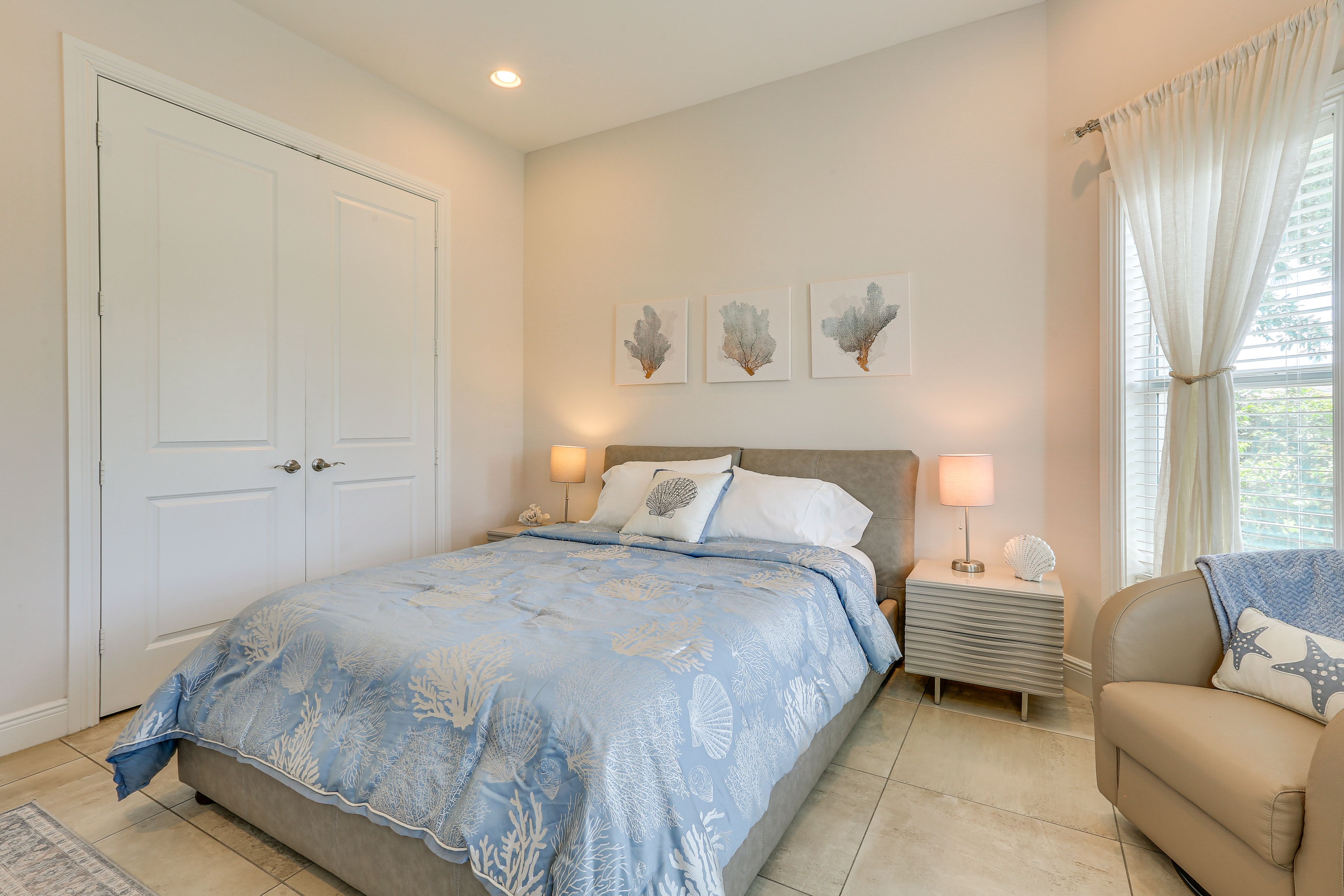 Bedroom 3 | Queen Bed