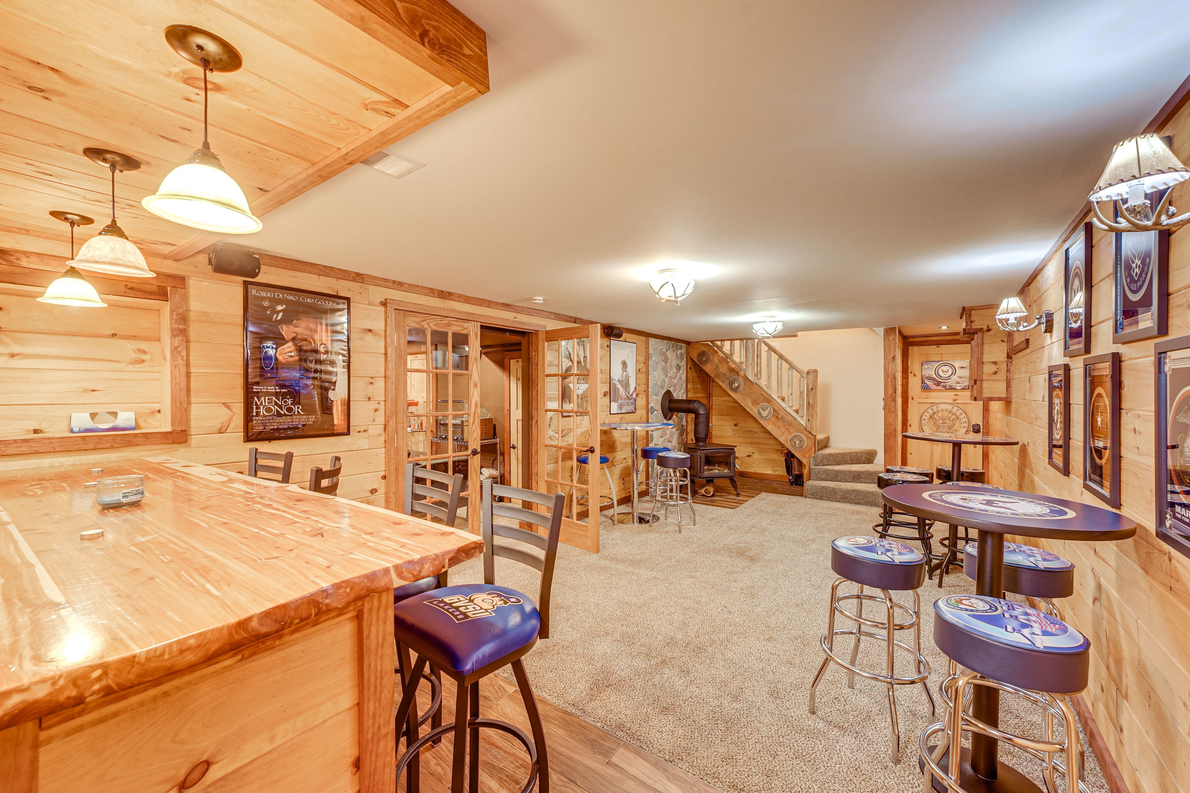 Bar Area | Basement | Wood-Burning Stove | Smart TV