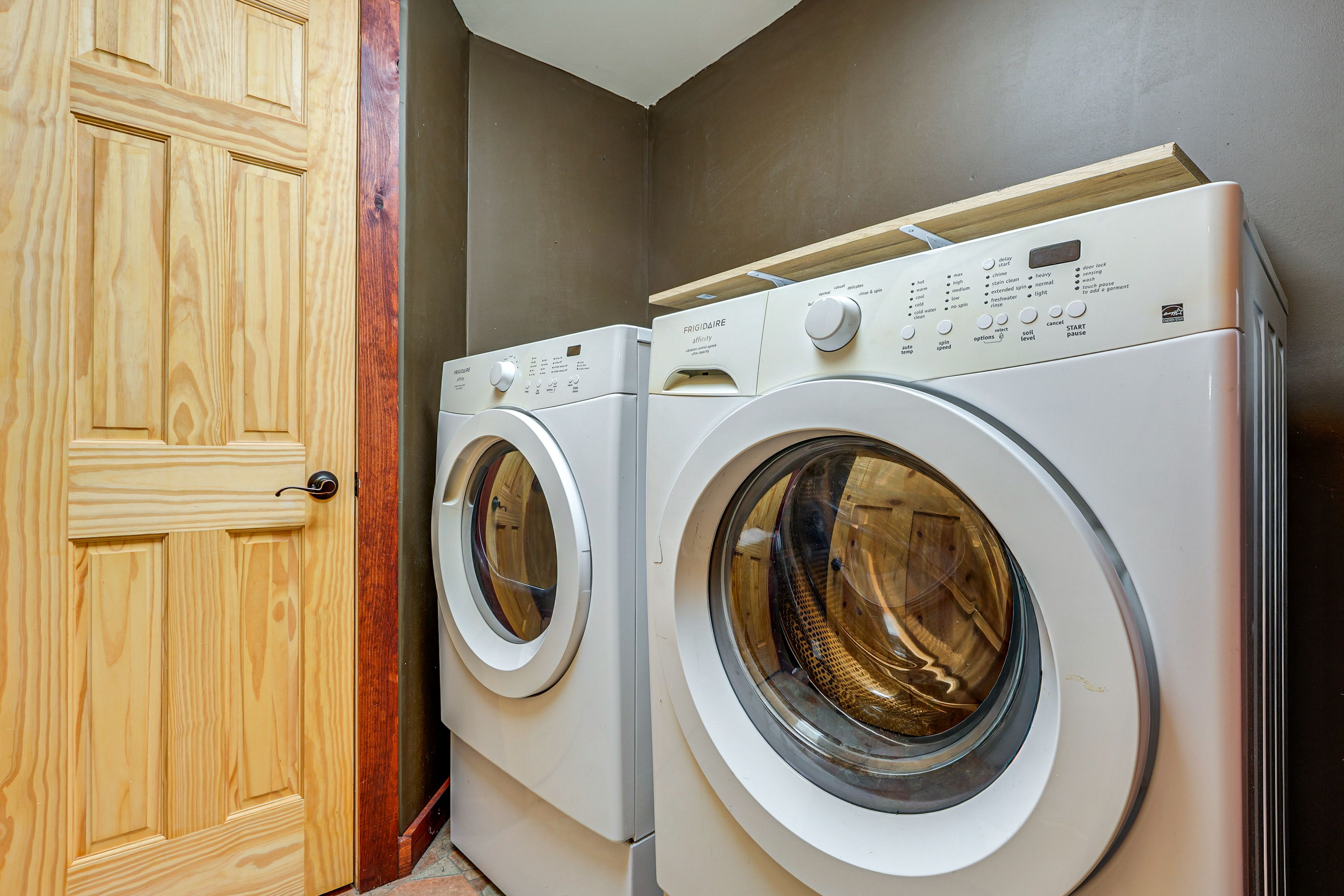 Laundry Room | Basement | Washer/Dryer