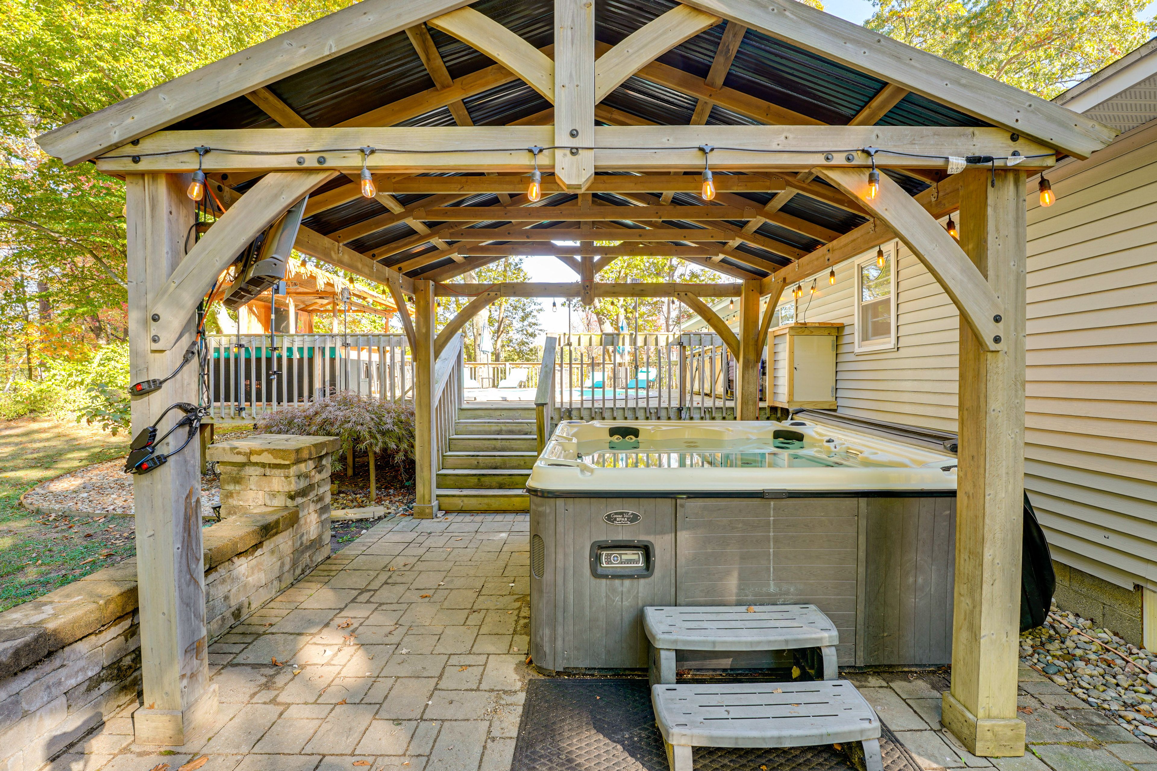 Muskegon Vacation Rental | 3BR | 2BA | 2,300 Sq Ft | Stairs Required