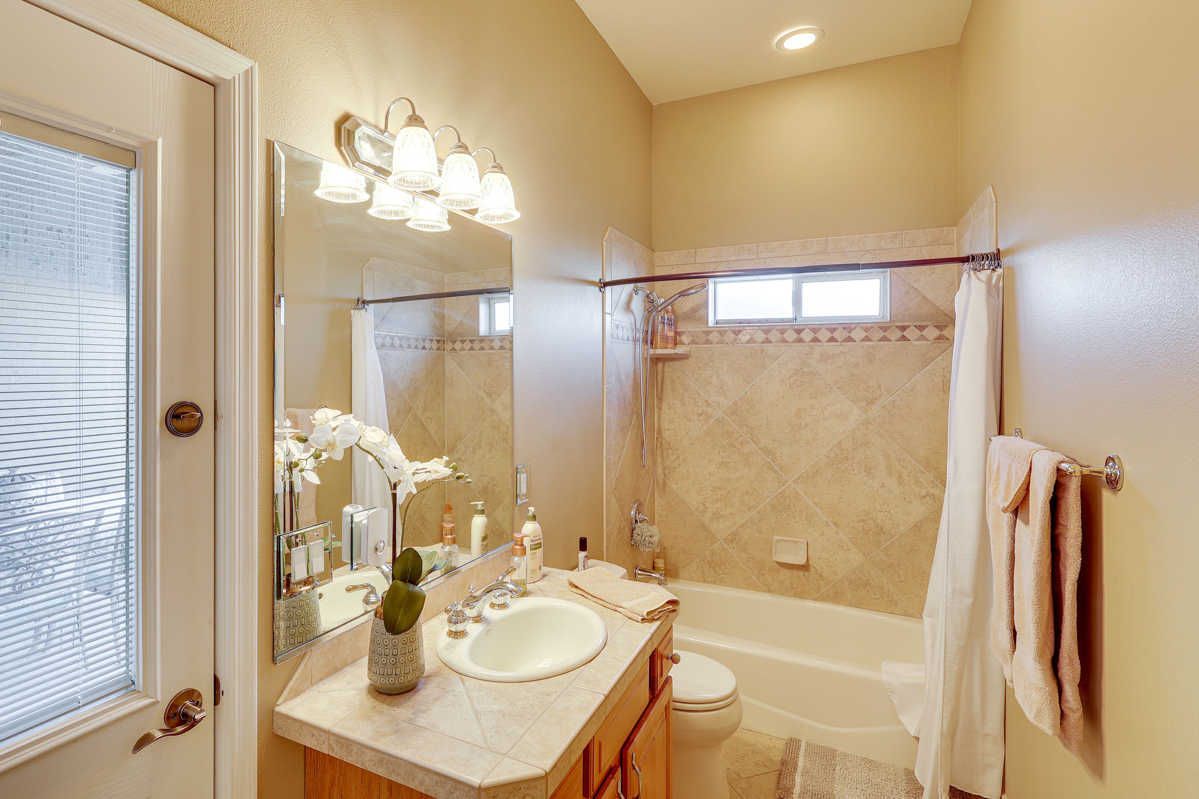 Bathroom | Lower Level