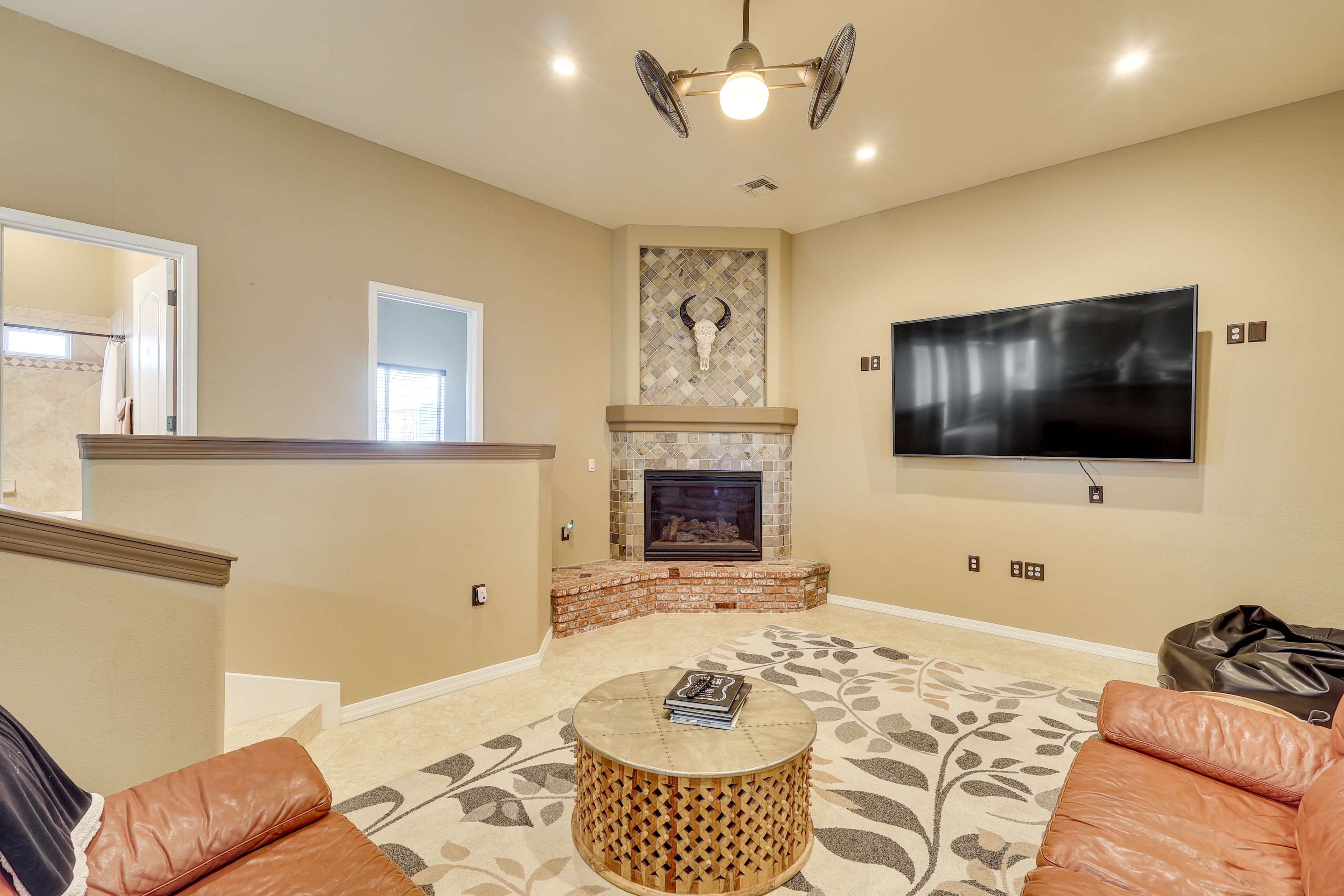 Family Room | Smart TV | Lower Level