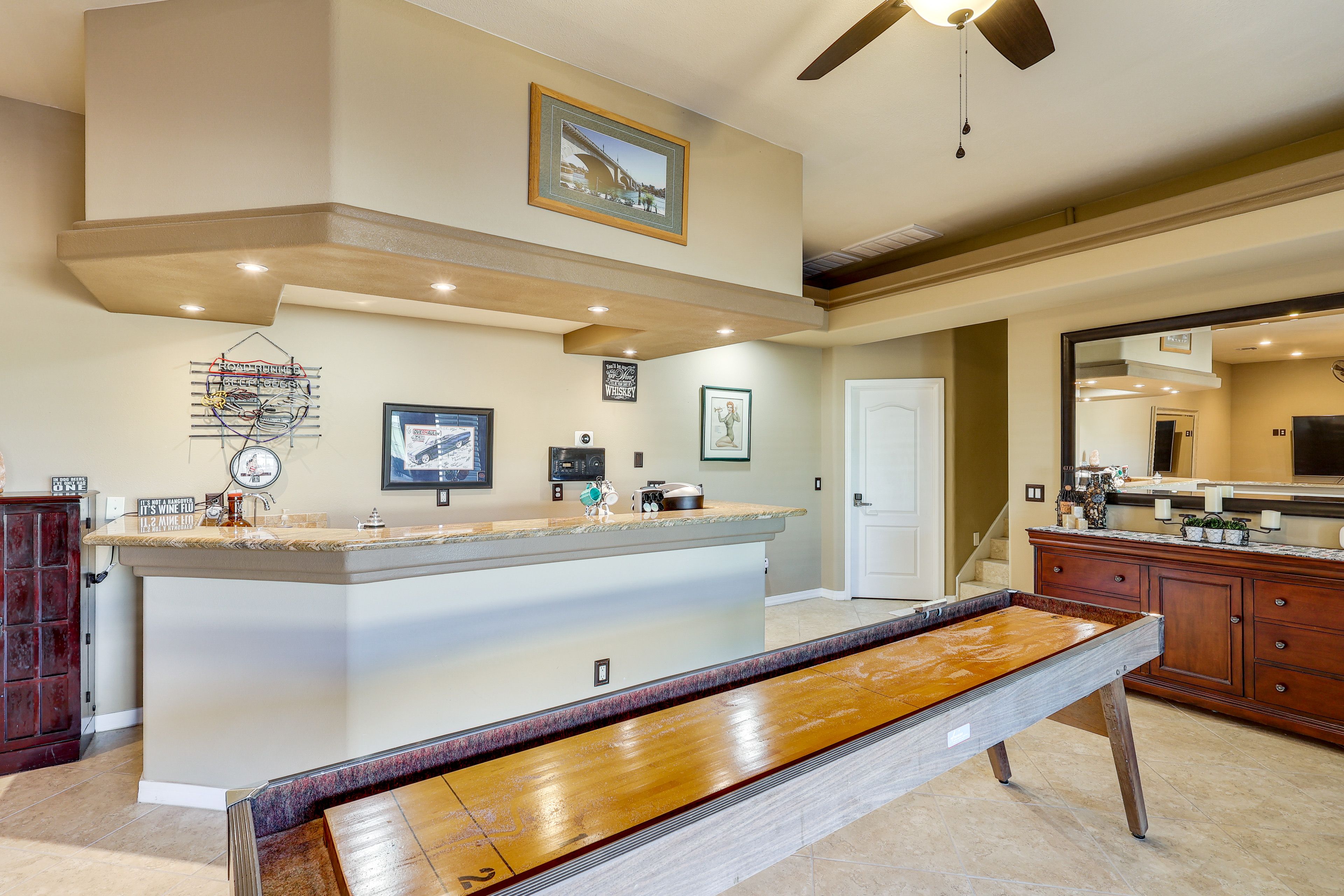 Game Room | Shuffleboard | Wet Bar | Lower Level