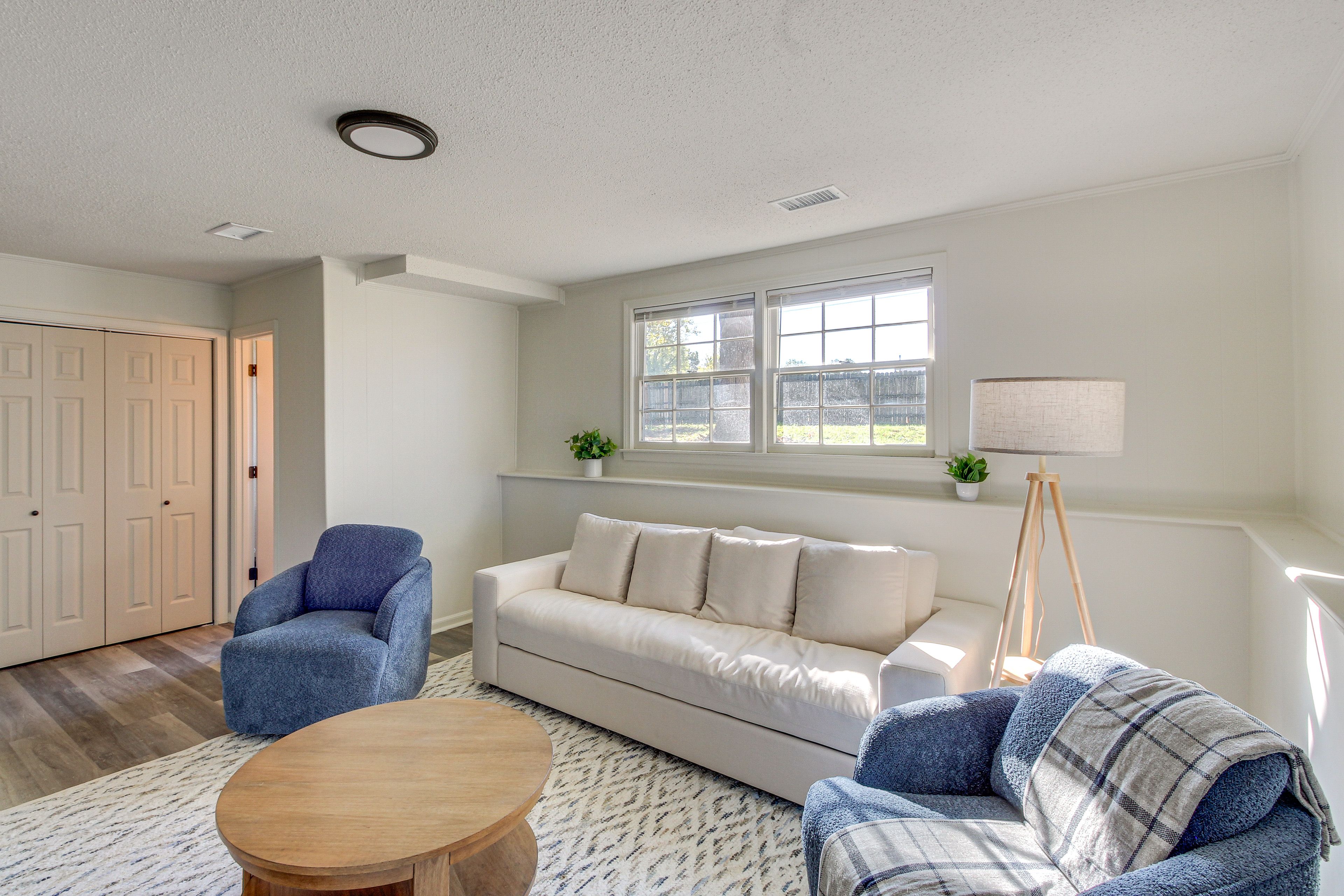 Den | Smart TV | Lower Floor