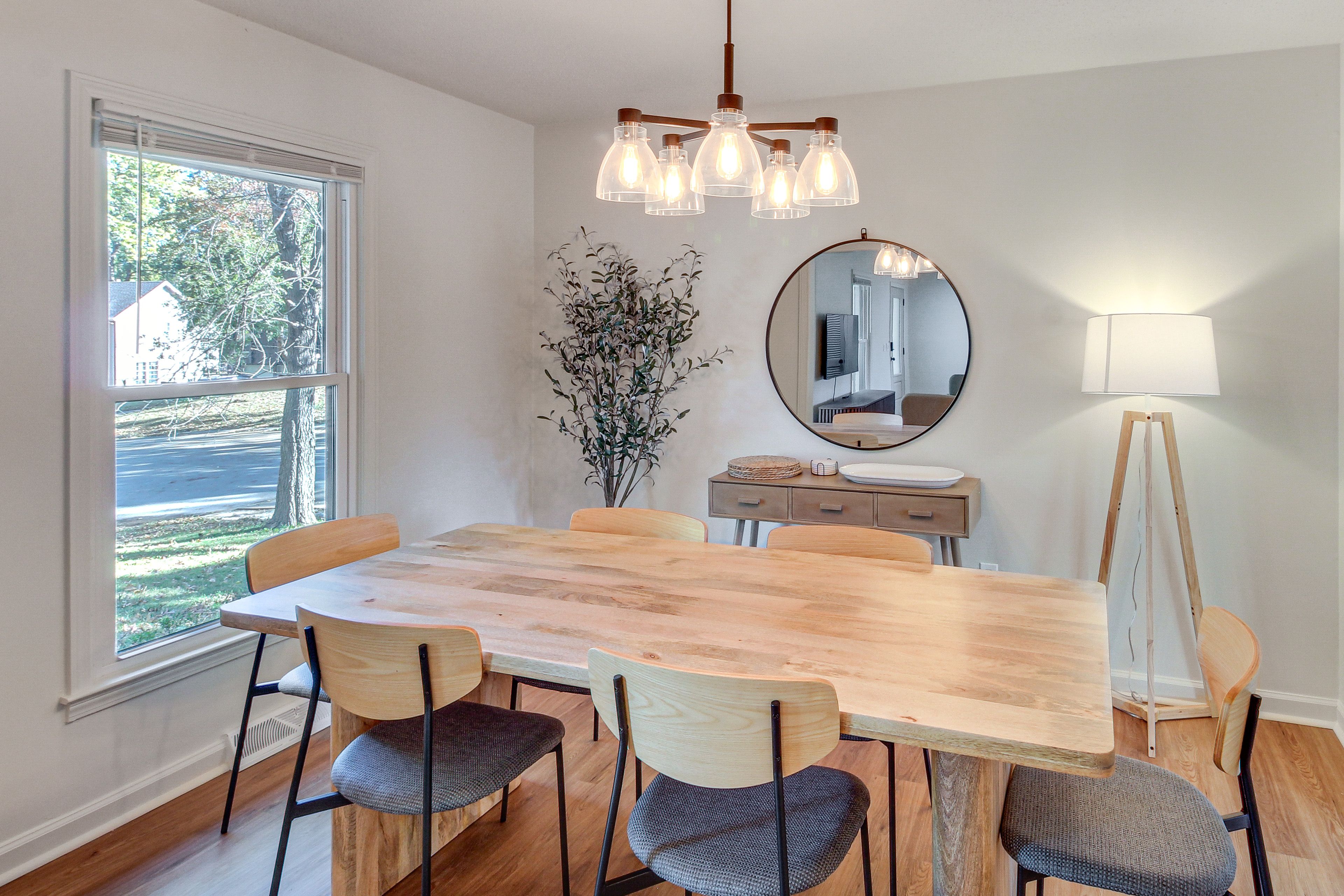 Dining Room | Dishware & Flatware | Main Floor